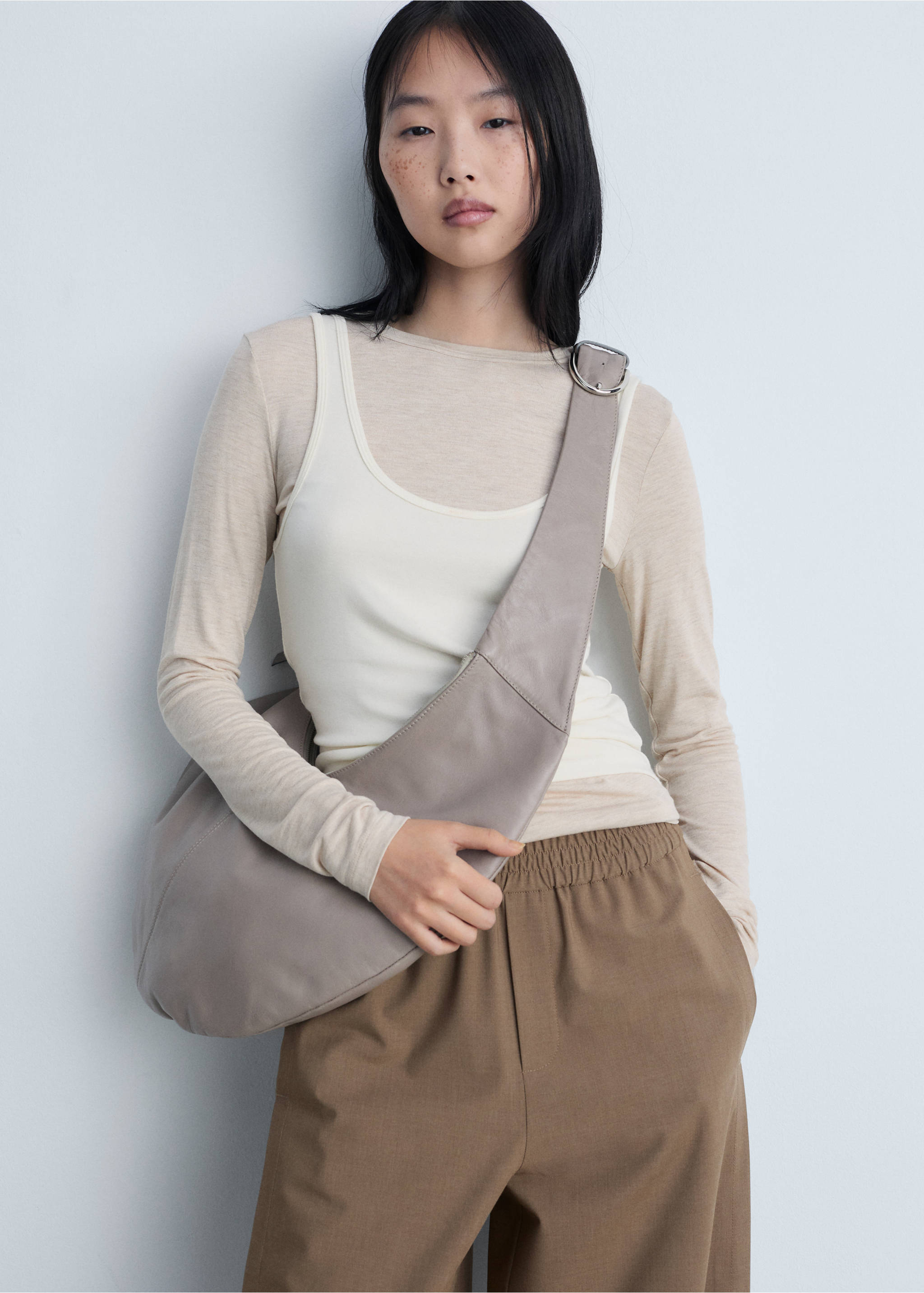 Wide leg jogger trousers - Details of the article 1, Medium Brown. Ref: 87083295-00.
