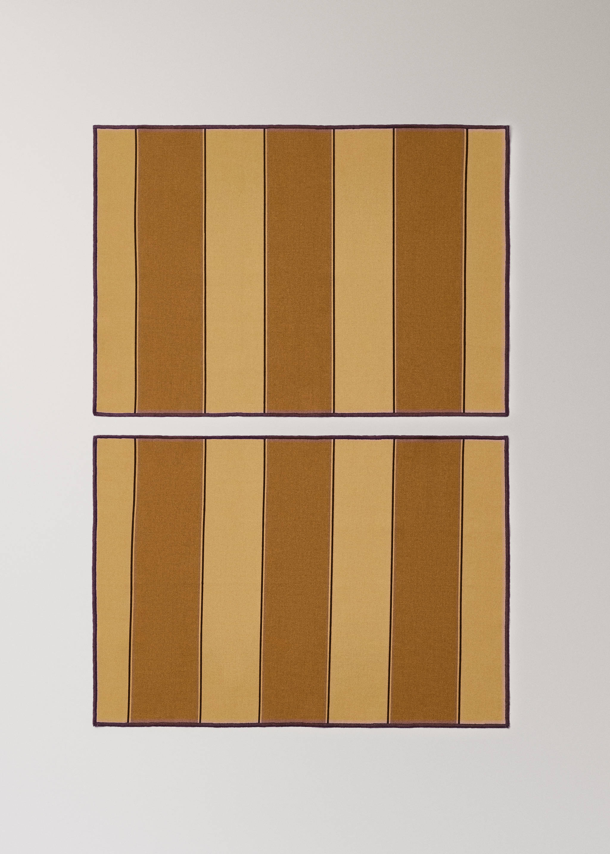 Cotton placemats with resin stripes - Article without model
