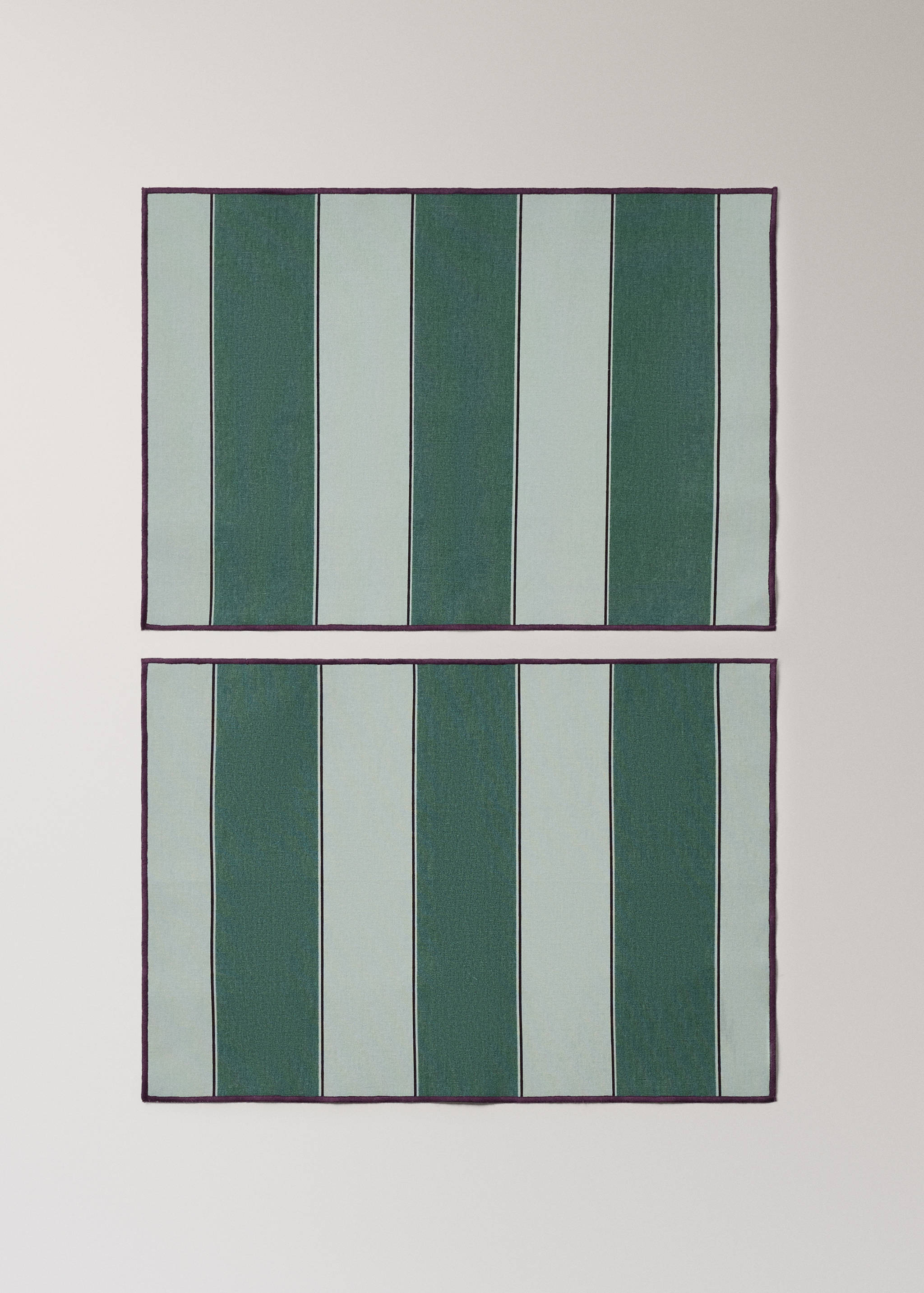 Cotton placemats with resin stripes - Article without model