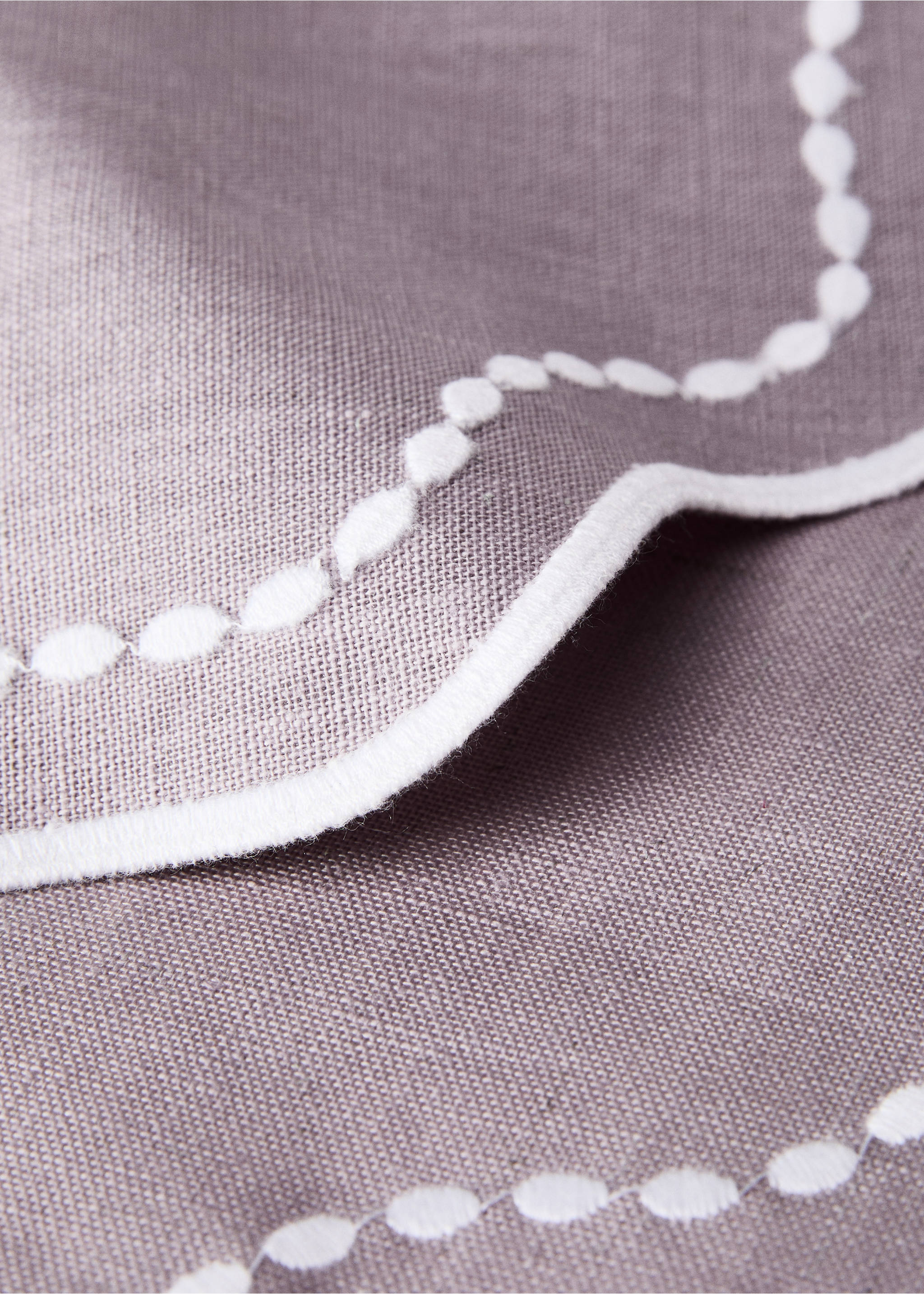 Resin-coated woven linen placemats with wave pattern - Details of the article 1, Light/Pastel Grey. Ref: 87083301-00.