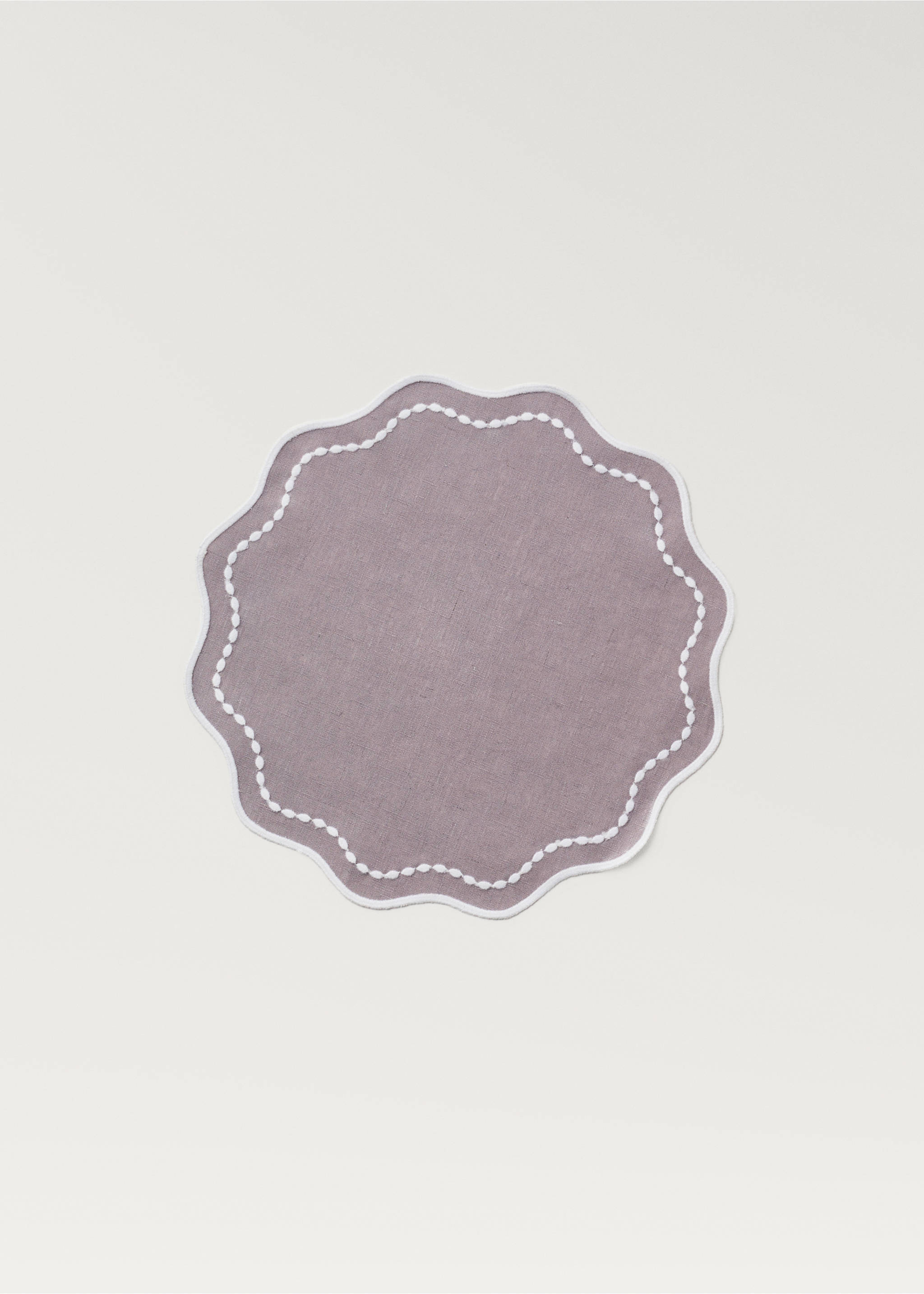 Resin-coated woven linen placemats with wave pattern - Article without model, Light/Pastel Grey. Ref: 87083301-00.