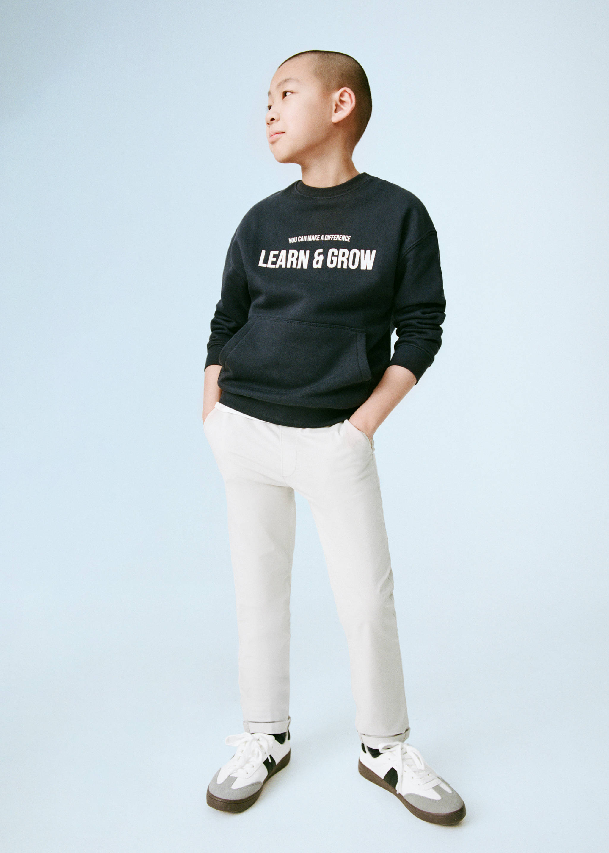 Sweatshirt with printed lettering - Details of the article 5