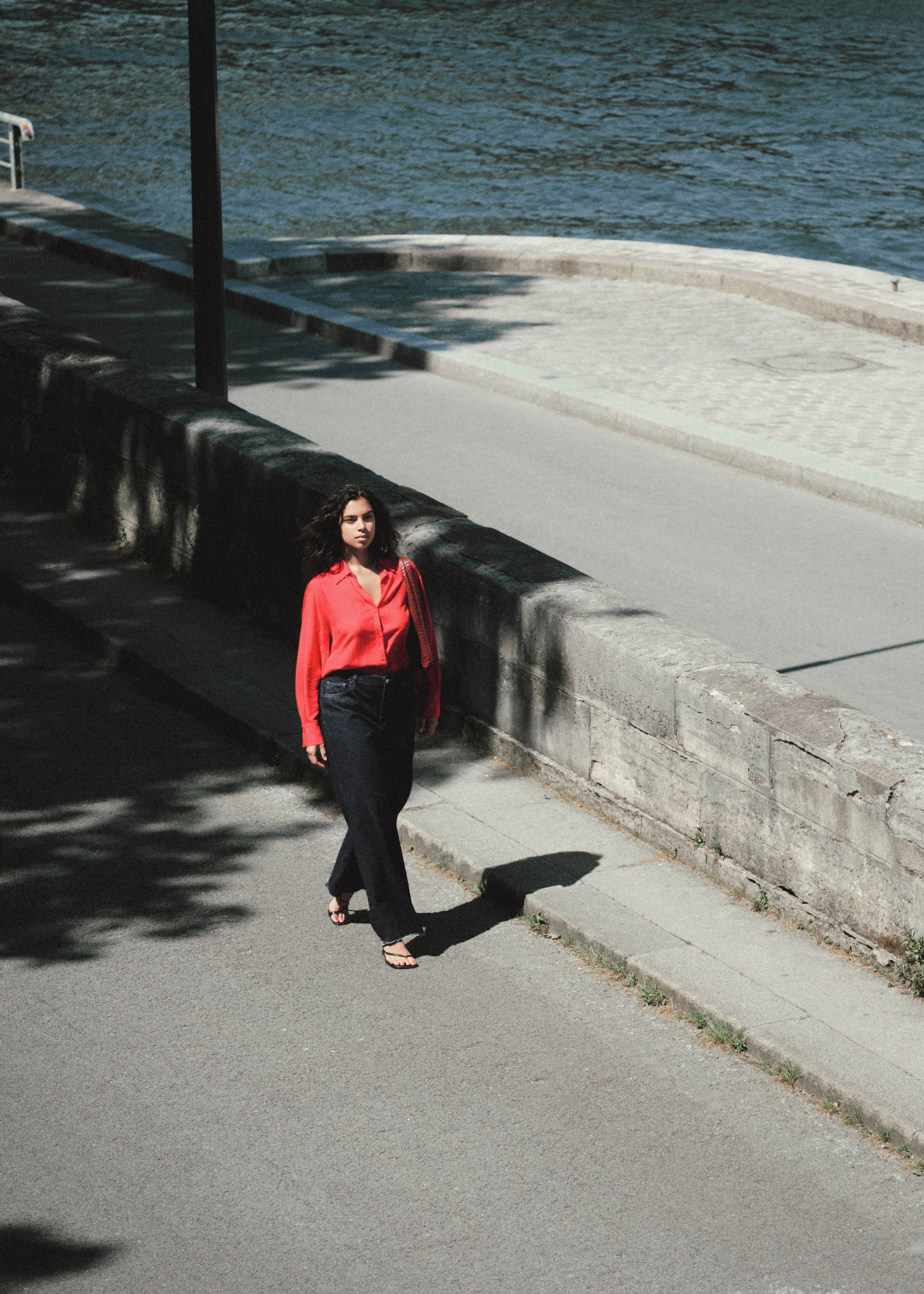 Chemise fluide Lyocell - Détail de l'article 6, Rouge. Ref: 87084067-00.