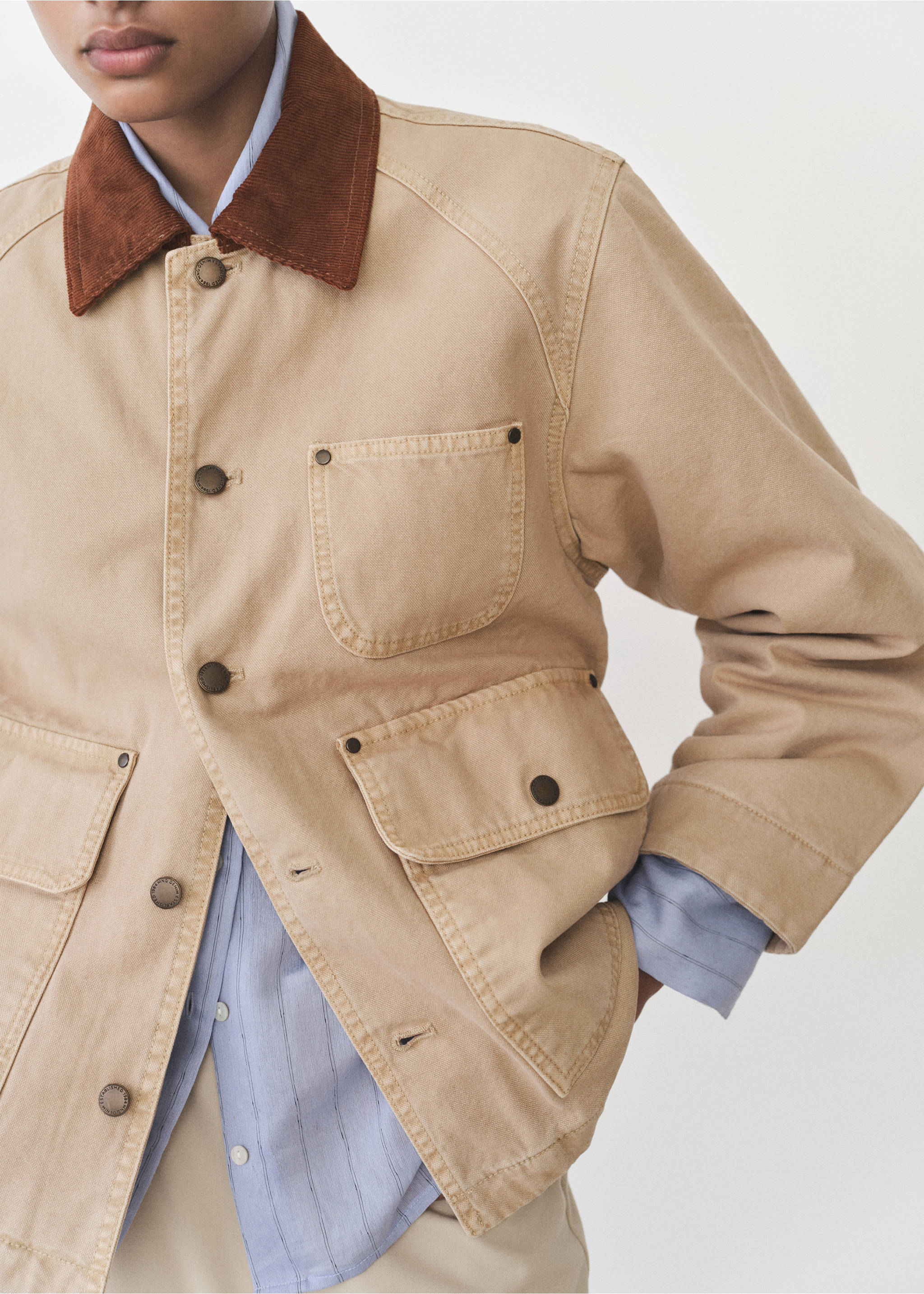 Denim parka with contrasting collar - Details of the article 6, Sand. Ref: 87084070-00.