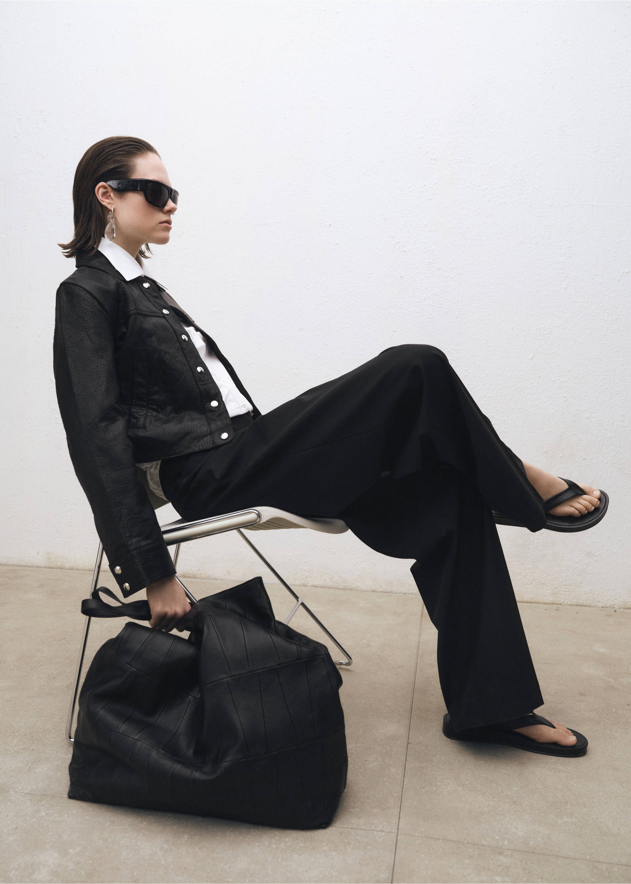 Lapels leather jacket - Details of the article 2, Black. Ref: 87084075-00.