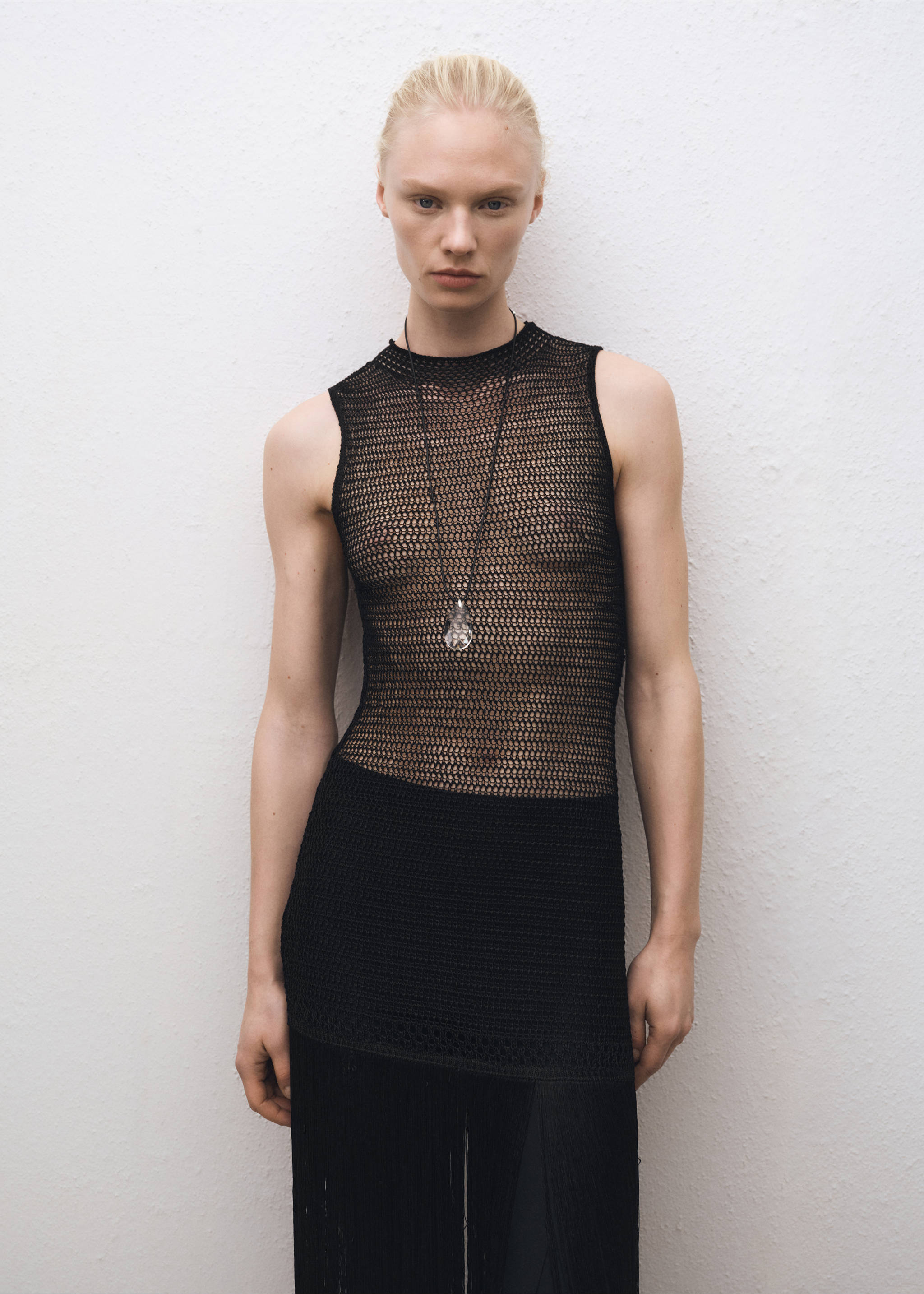 Openwork knit dress with fringes - Medium plane, Black. Ref: 87084081-00.