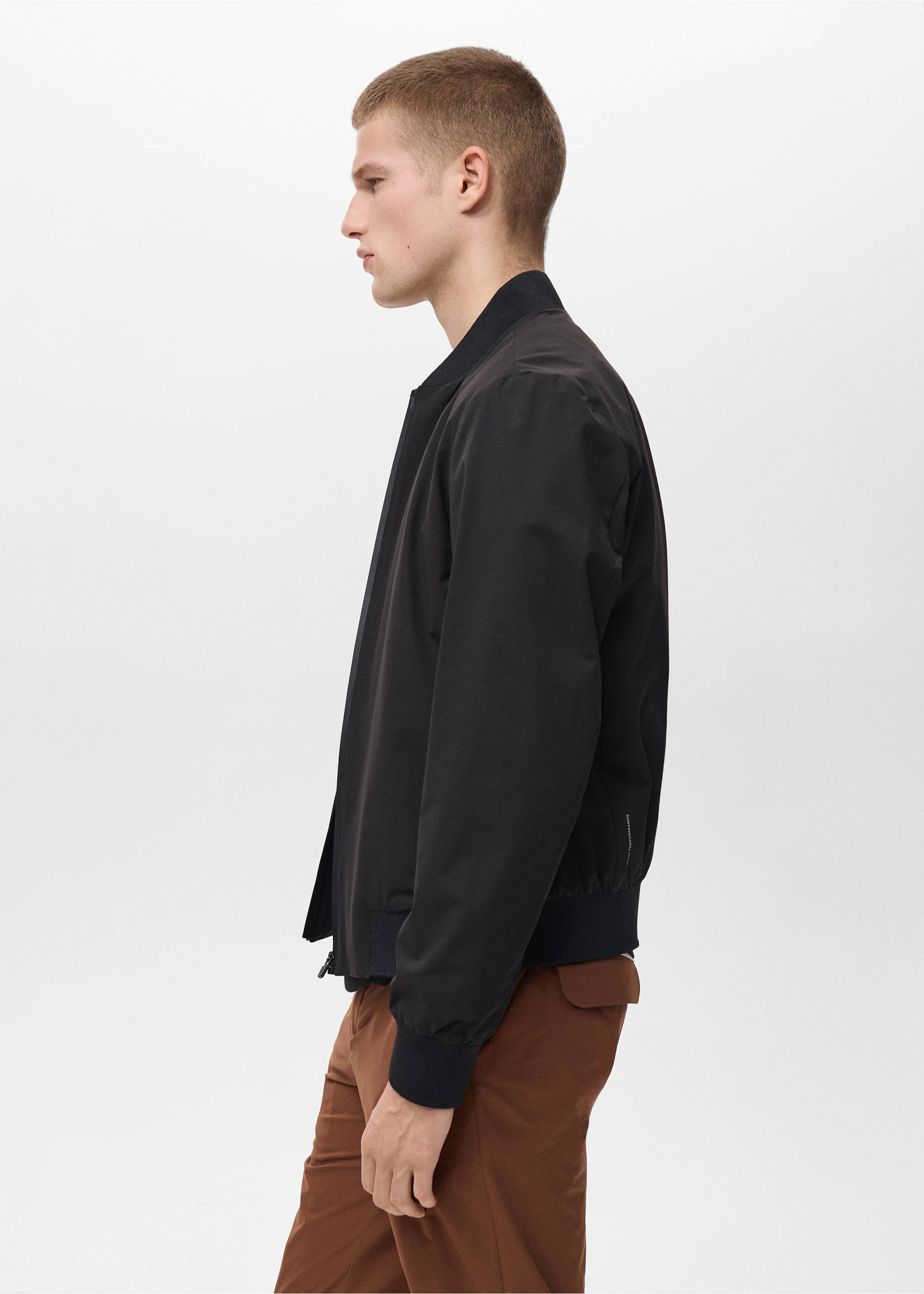 Geacă bomber impermeabilă cu tehnologia COOLMAX® - Detaliu al articolului 2, Negru. Ref: 87084388-00.