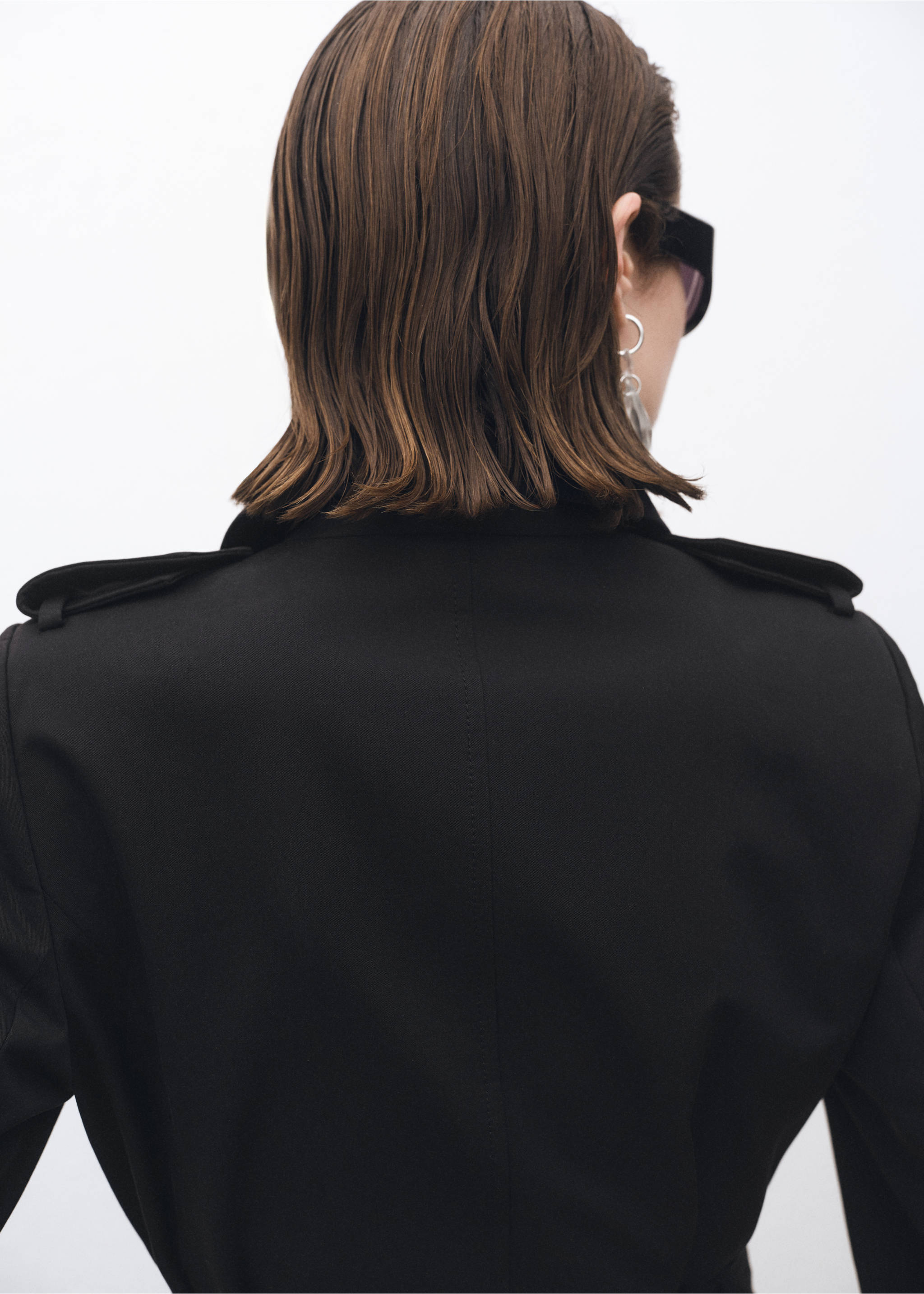 Trench coton double boutonnage - Détail de l'article 1, Noir. Ref: 87084415-00.