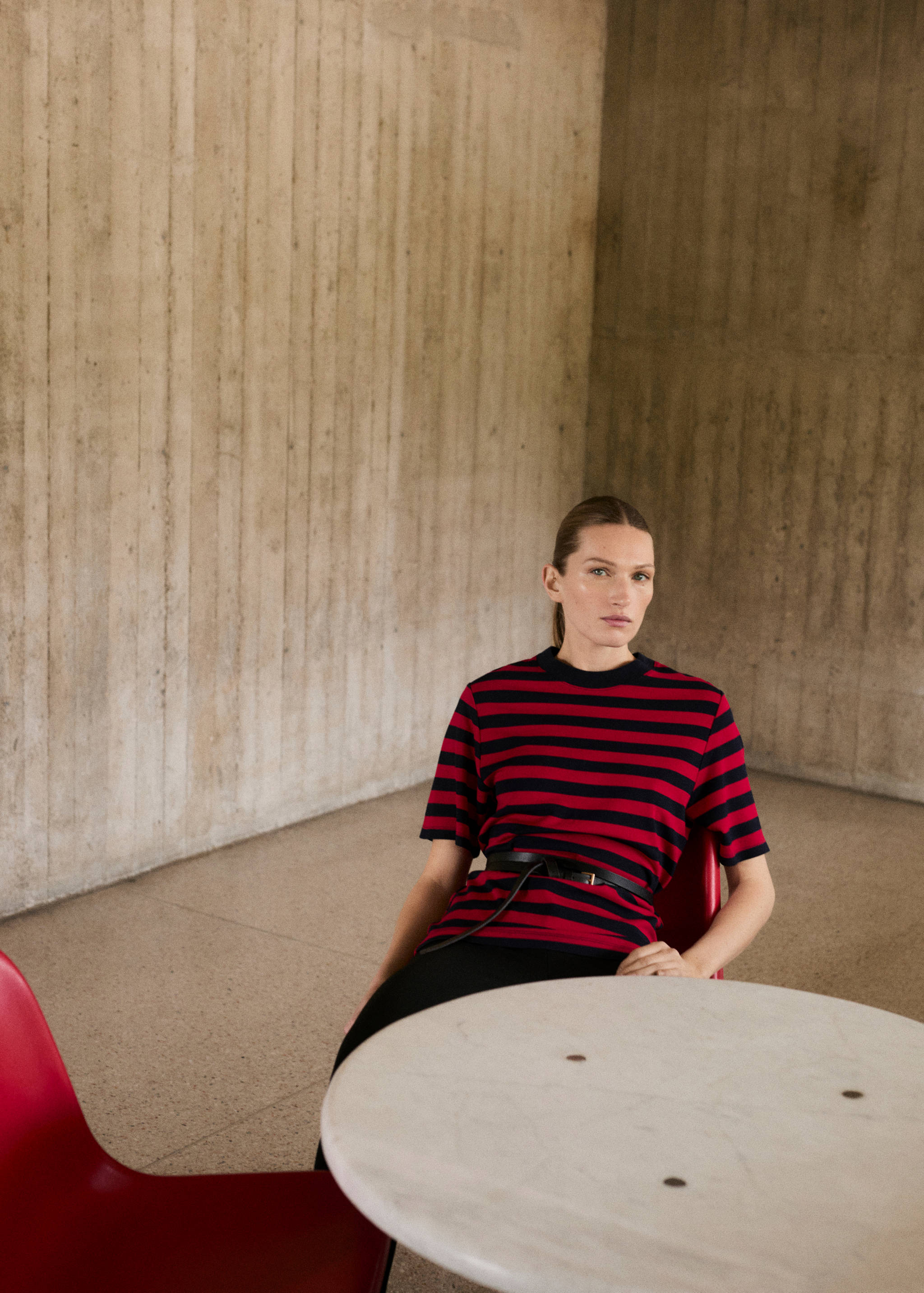 Striped short-sleeved t-shirt - Reverse of the article