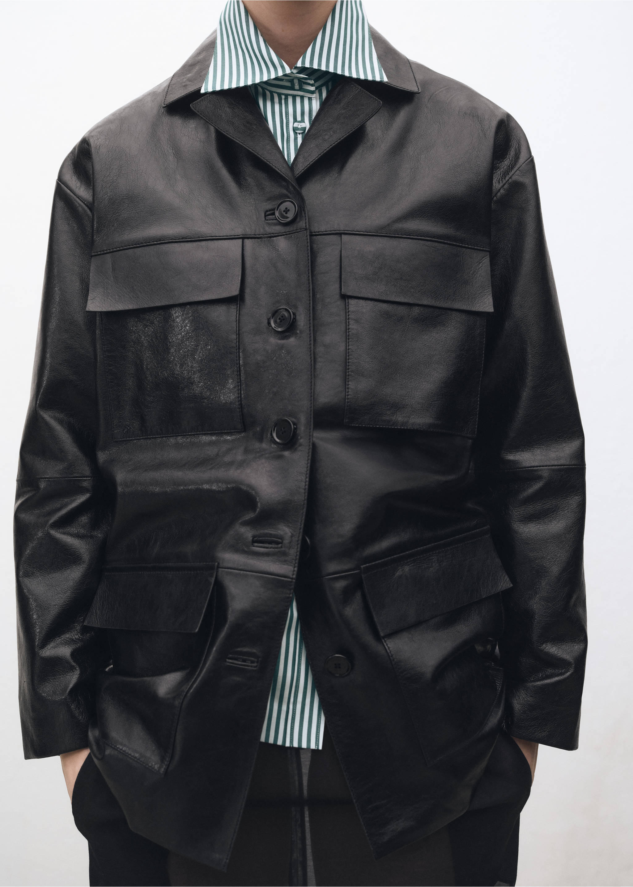 Oversized leather jacket with pockets - Medium plane, Black. Ref: 87084418-00.
