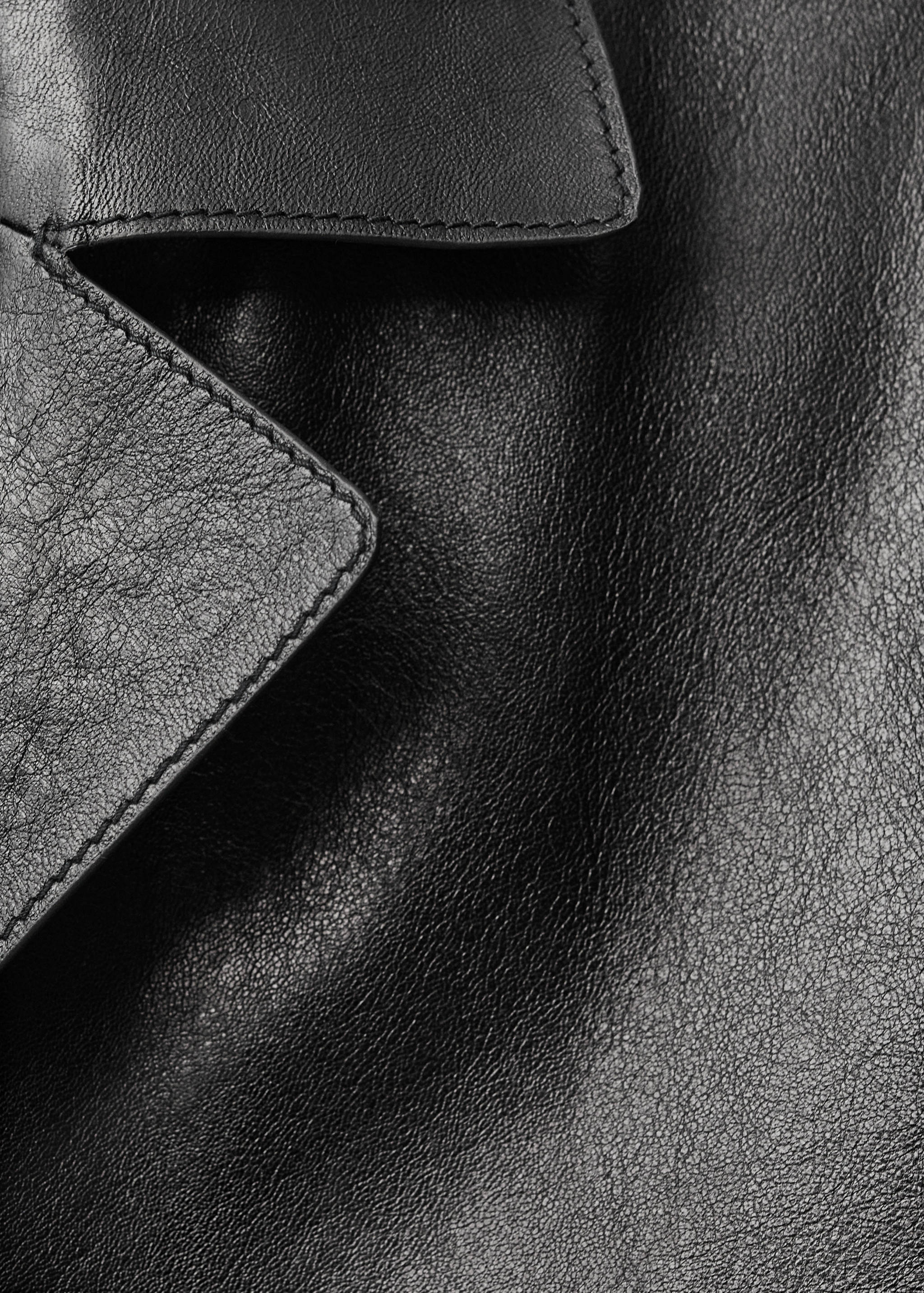 Oversized leather jacket with pockets - Details of the article 0
