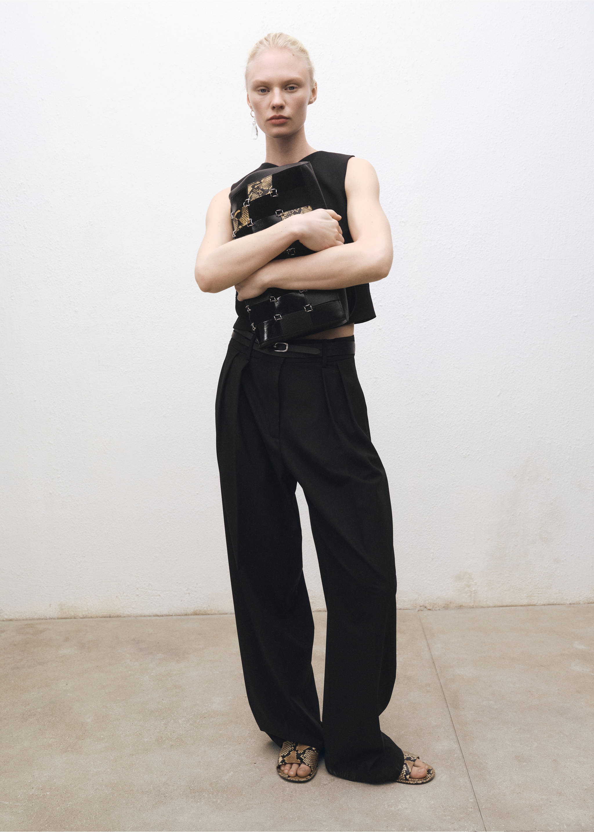Wide leg wool-blend suit pants - Details of the article 2, Black. Ref: 87084426-00.