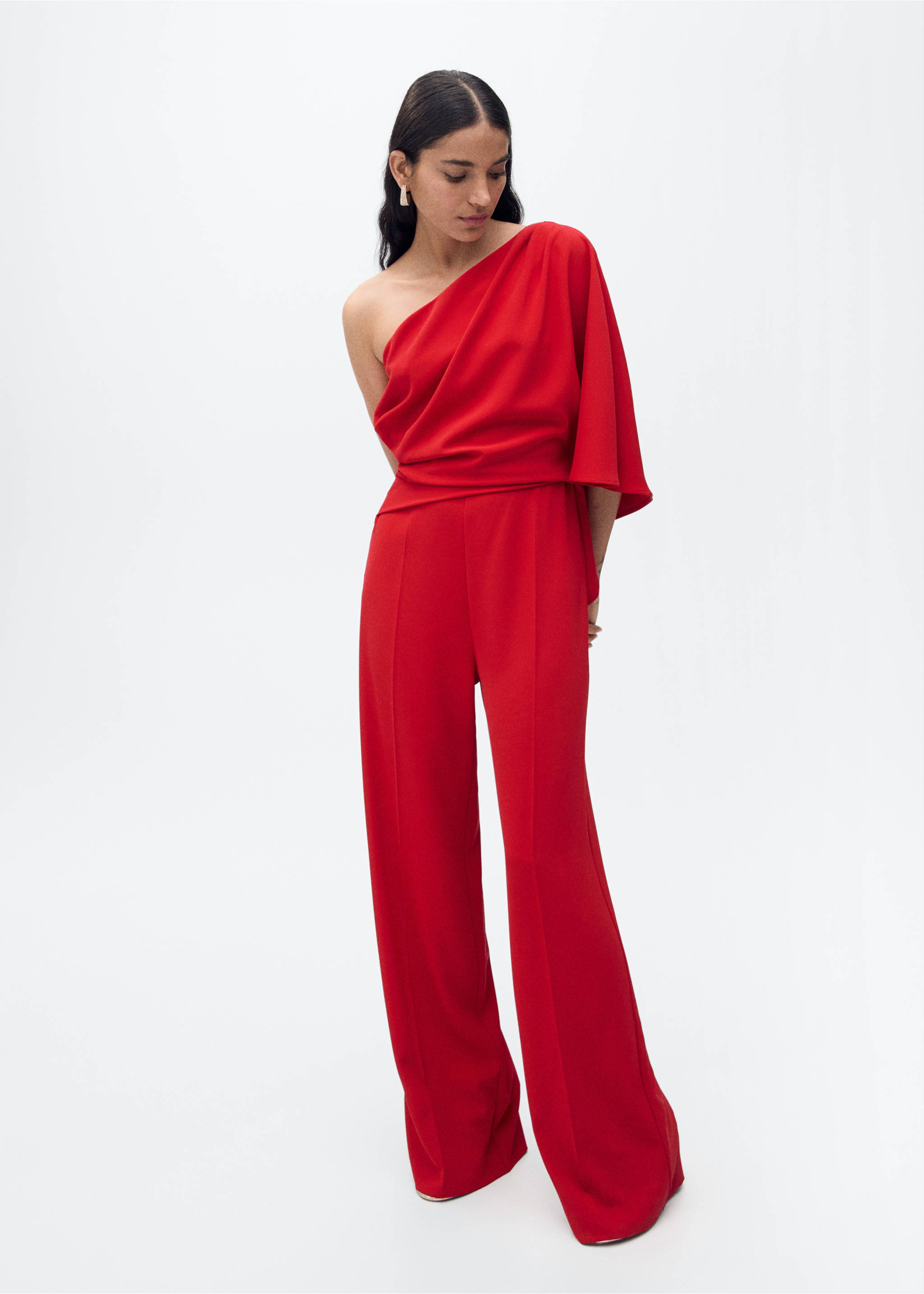 Asymmetrical flared-sleeve jumpsuit - General plane, Red. Ref: 87084778-00.