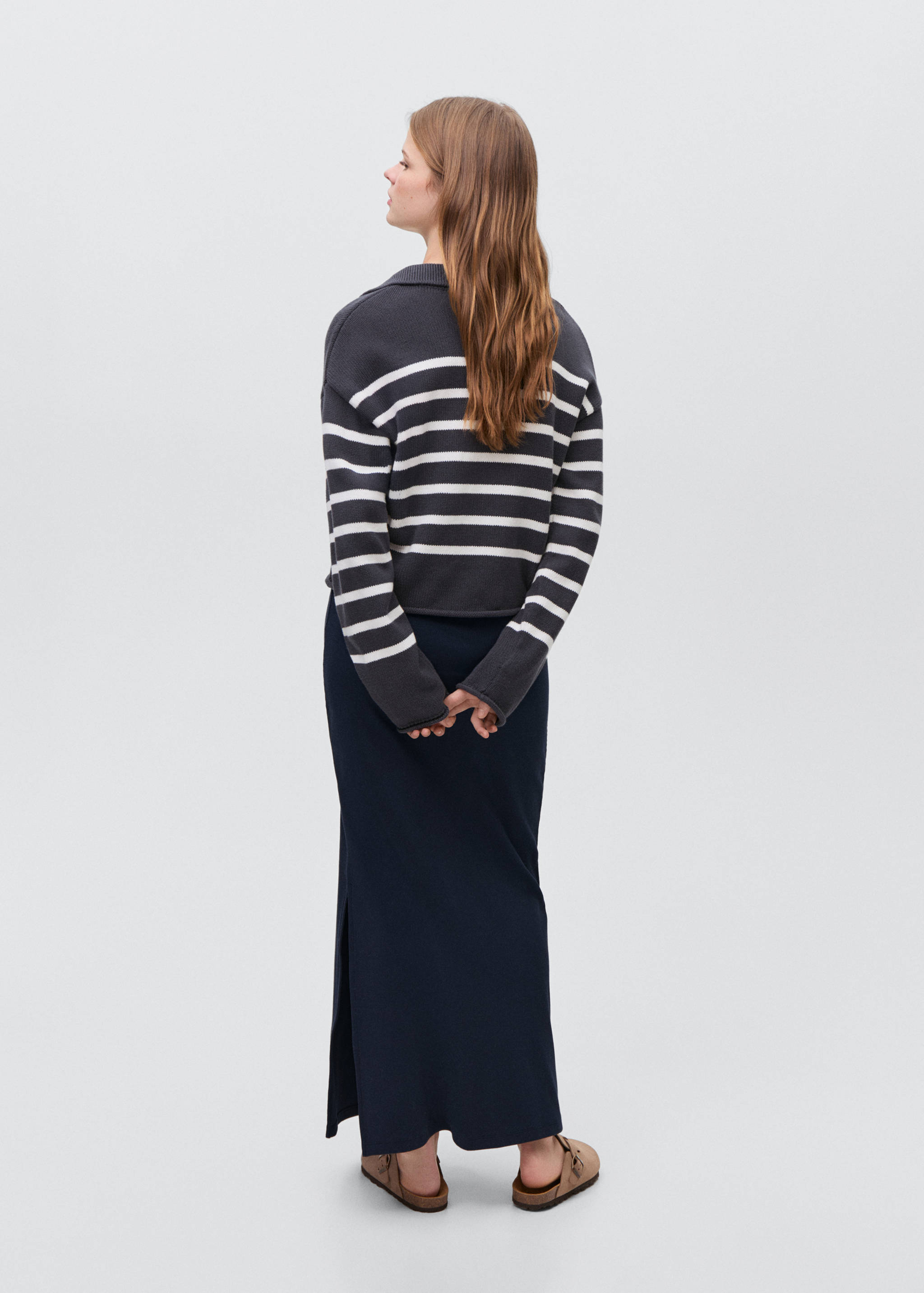 Long skirt with side slit - Reverse of the article