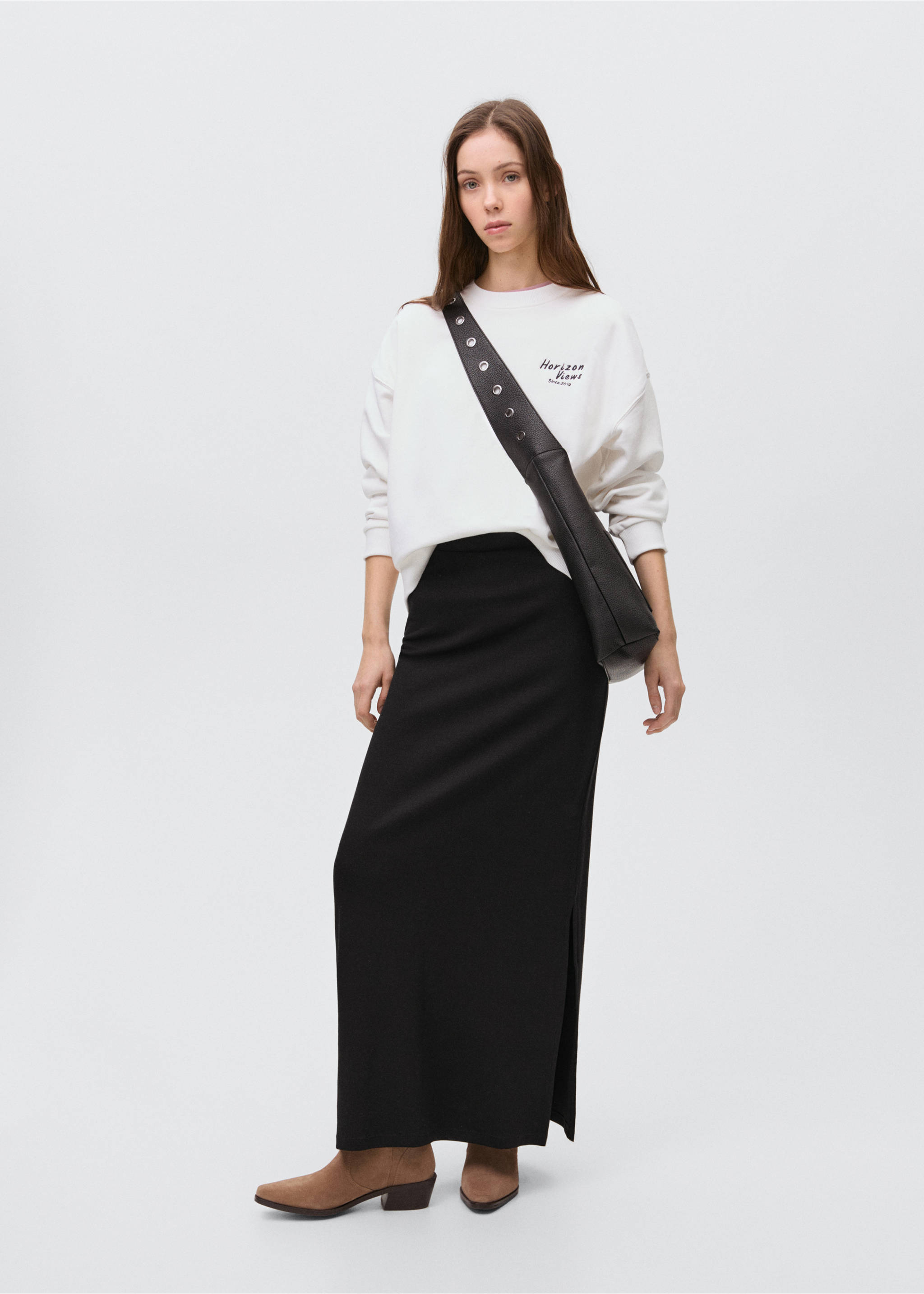 Long skirt with side slit - General plane, Black. Ref: 87084788-00.