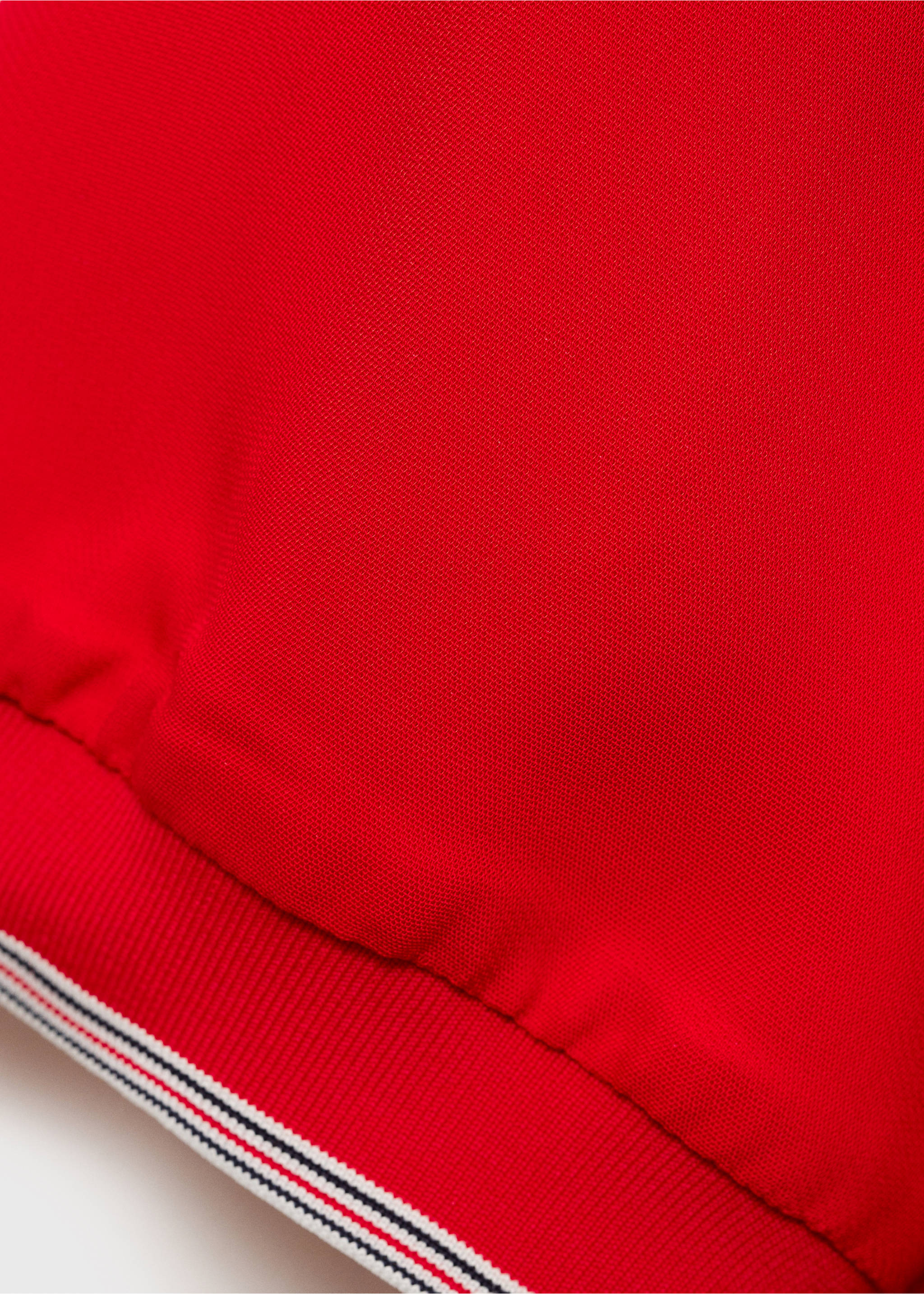 Kurzes Poloshirt mit Kontrastborten - Detail des Artikels 0, Rot. Ref: 87084799-00.