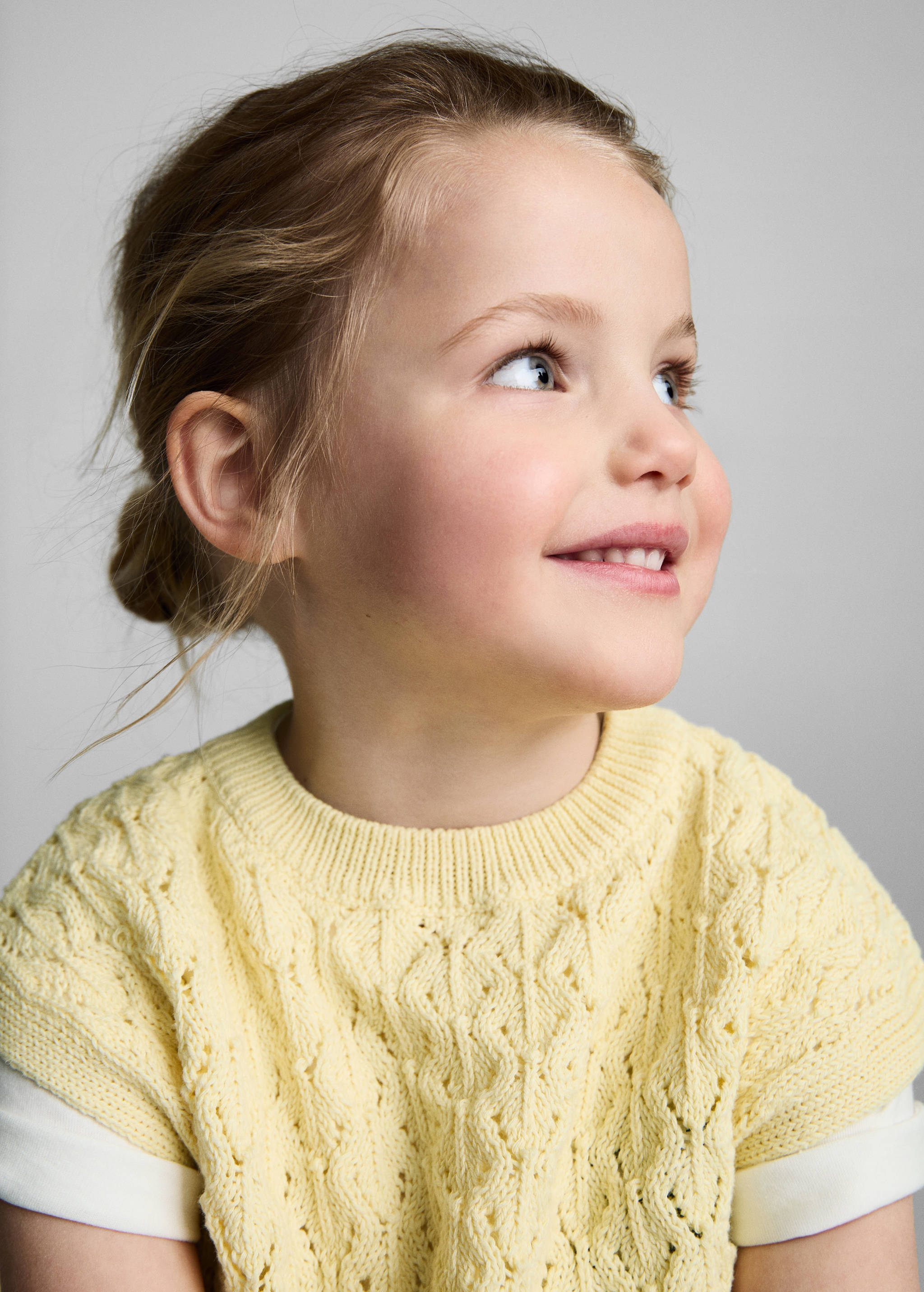 Knitted vest with lace details - Details of the article 1