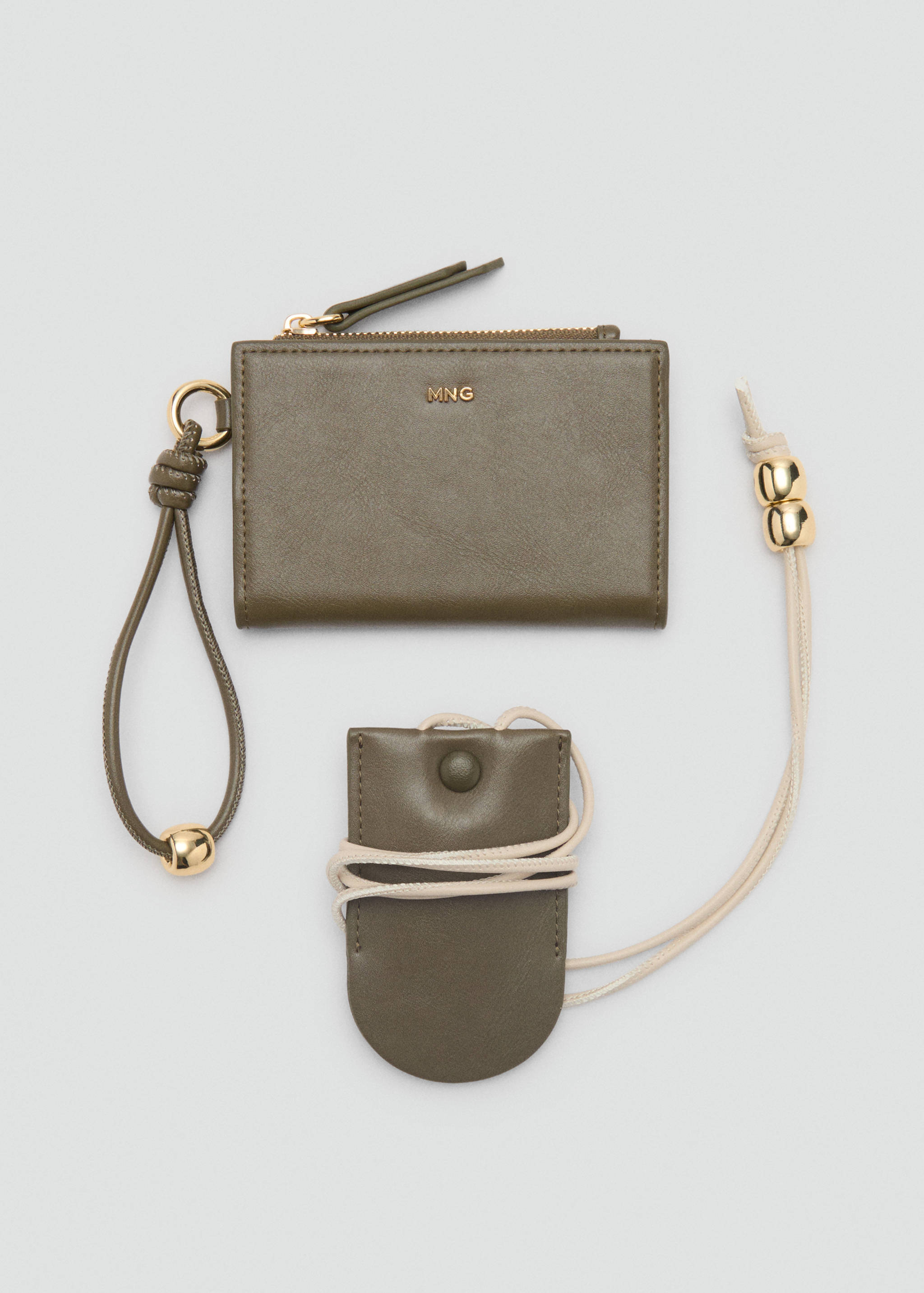 Faux-leather keychain with ball detail - Details of the article 2