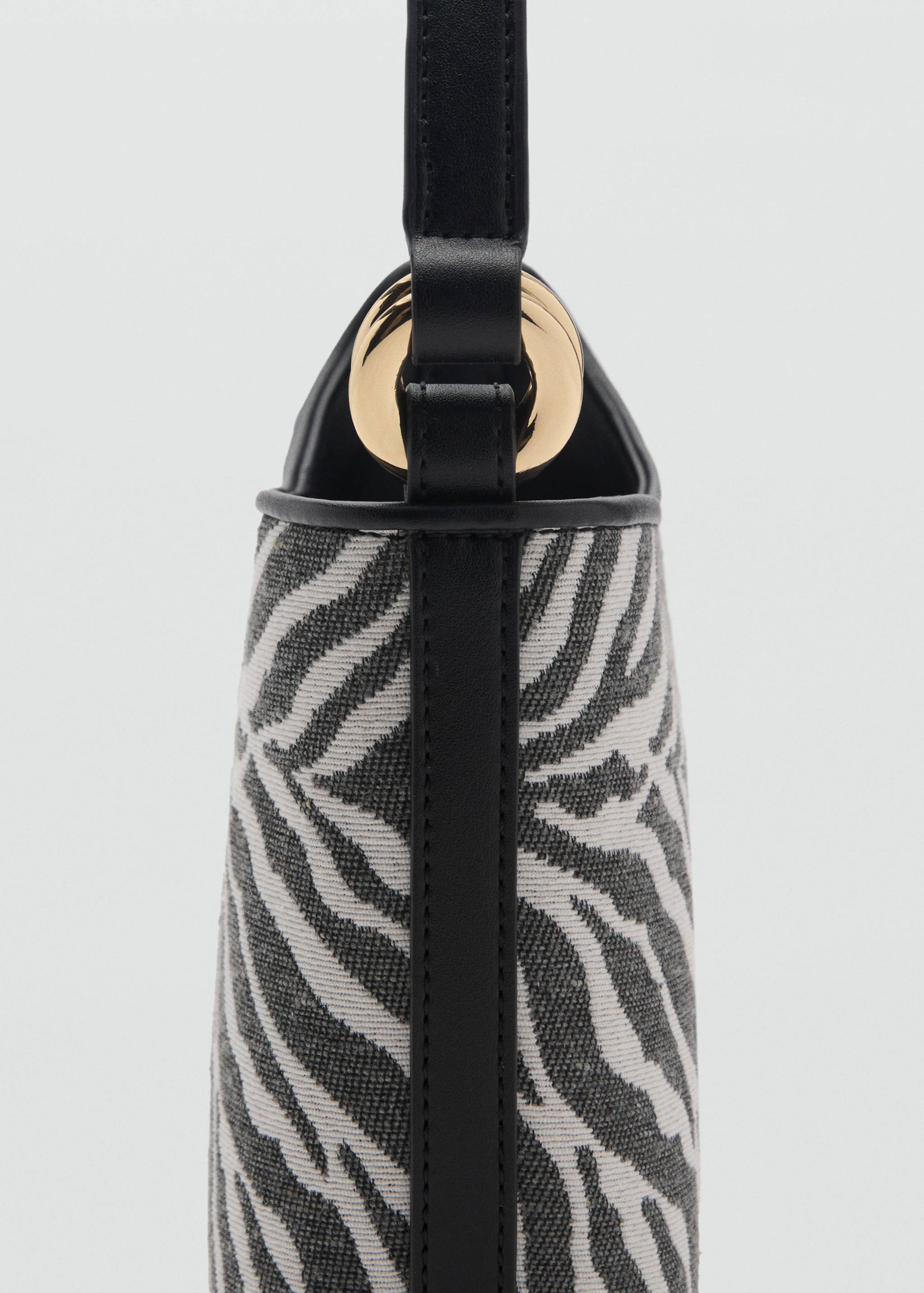 Zebra-print bucket bag - Details of the article 1