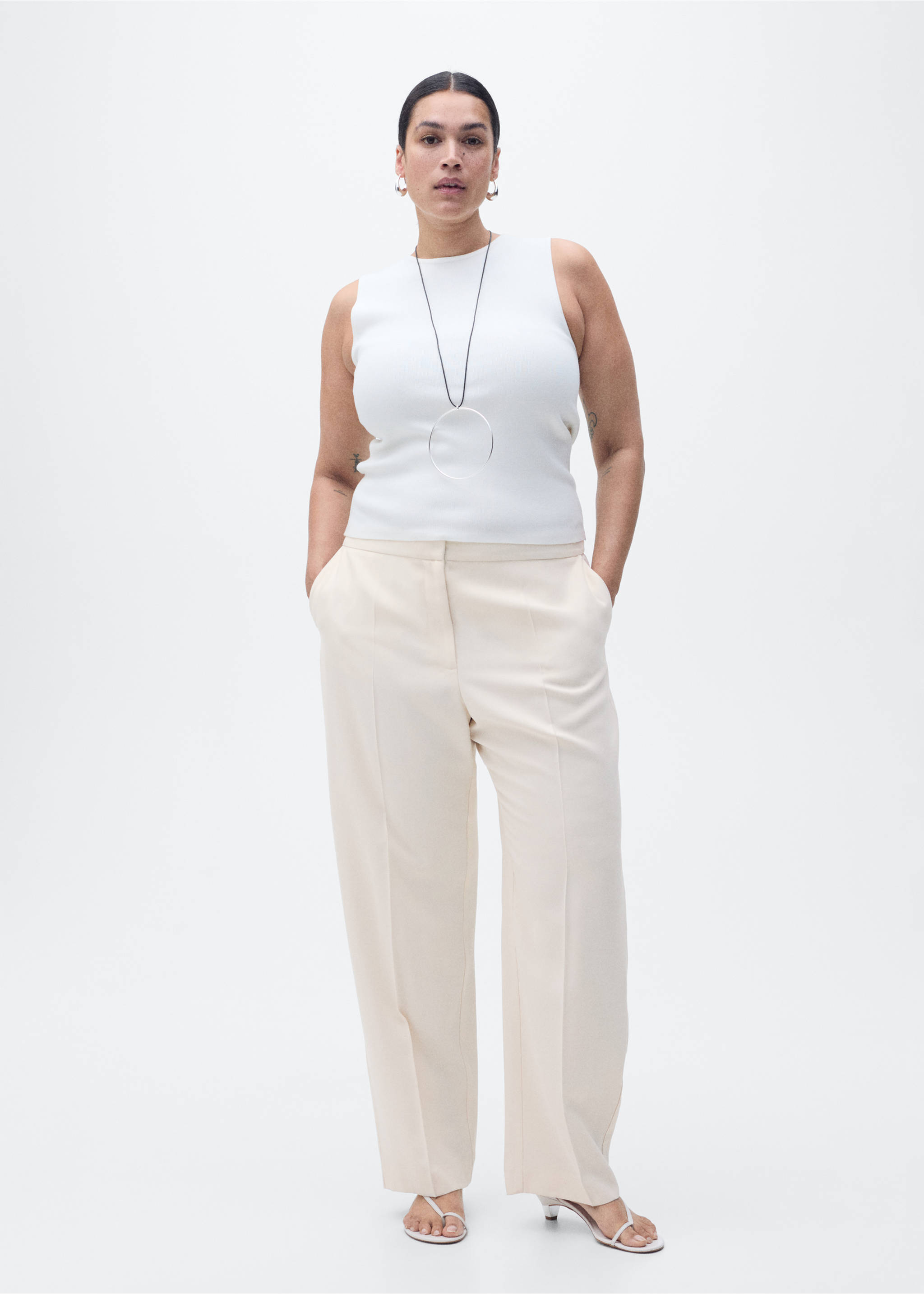 Straight suit trousers - Details of the article 6, Ecru. Ref: 87085735-00.