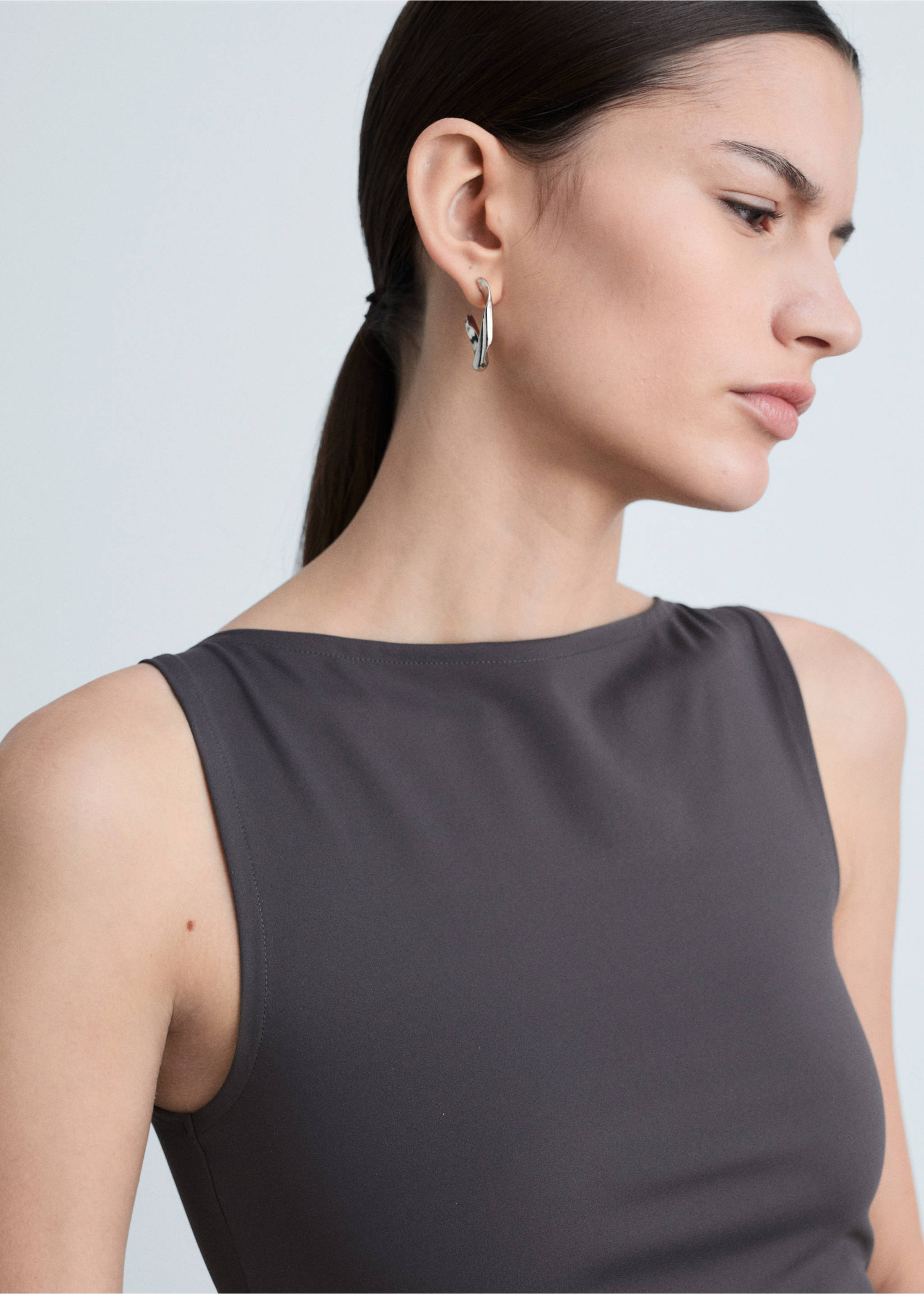Boat-neck strapless top - Details of the article 1, Grey. Ref: 87085746-00.
