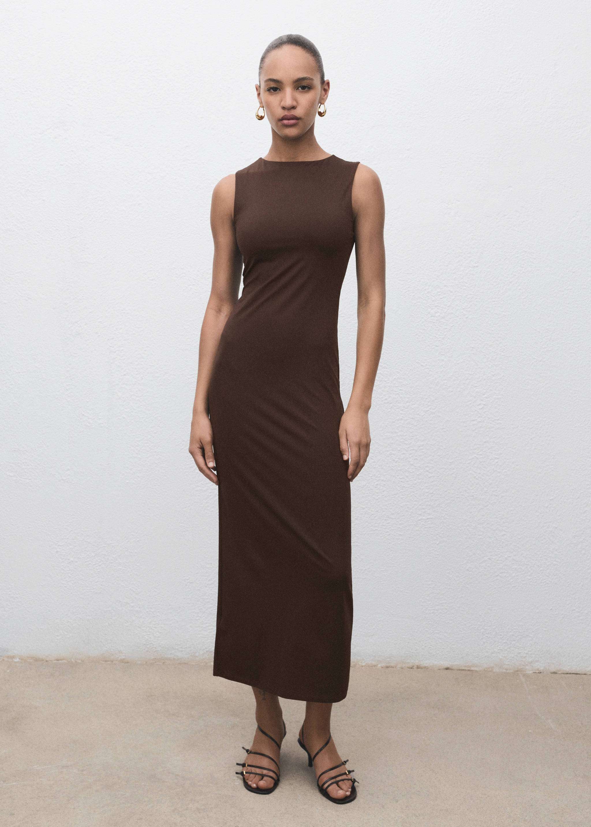 Robe longue ouverture arrière - Plan général