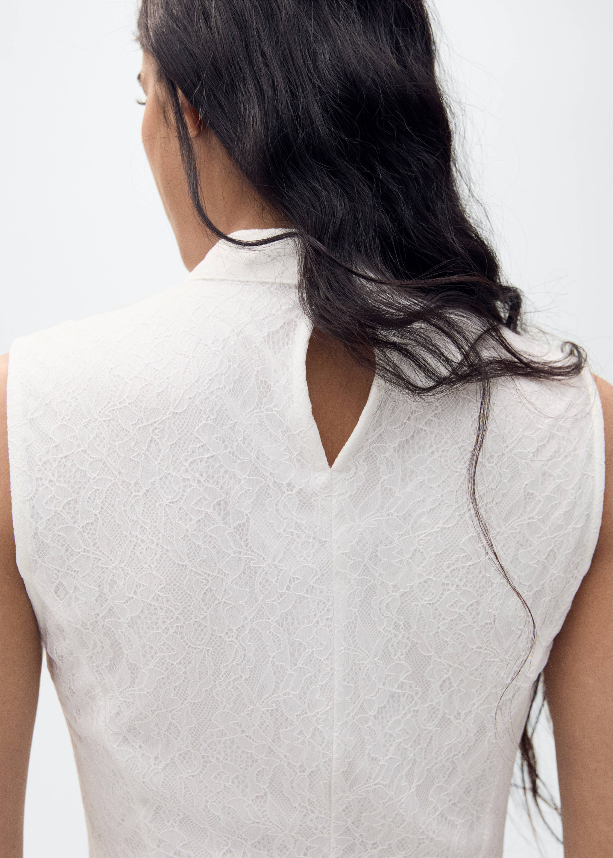 Čipkasta haljina s detaljima ušitaka - Detalji artikla 6