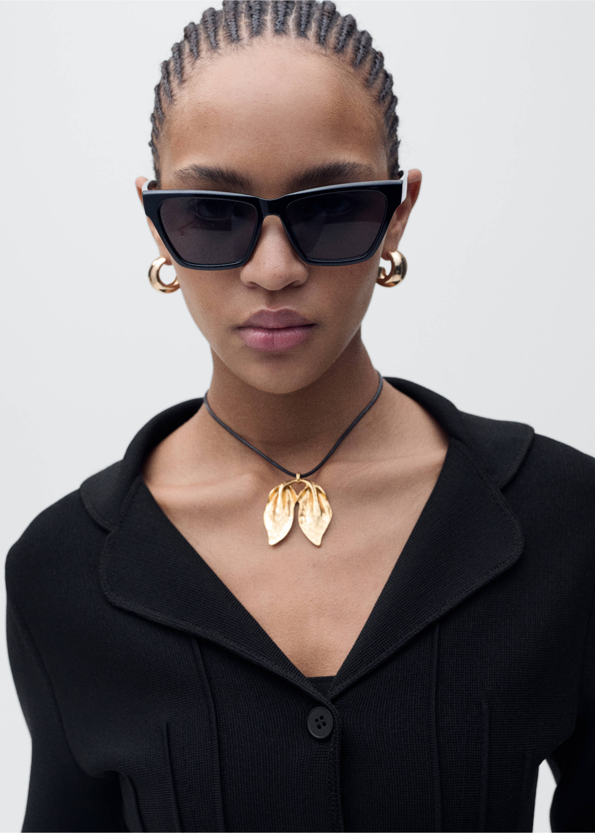 Knitted jacket with lapel collar - Details of the article 1, Black. Ref: 87085754-00.