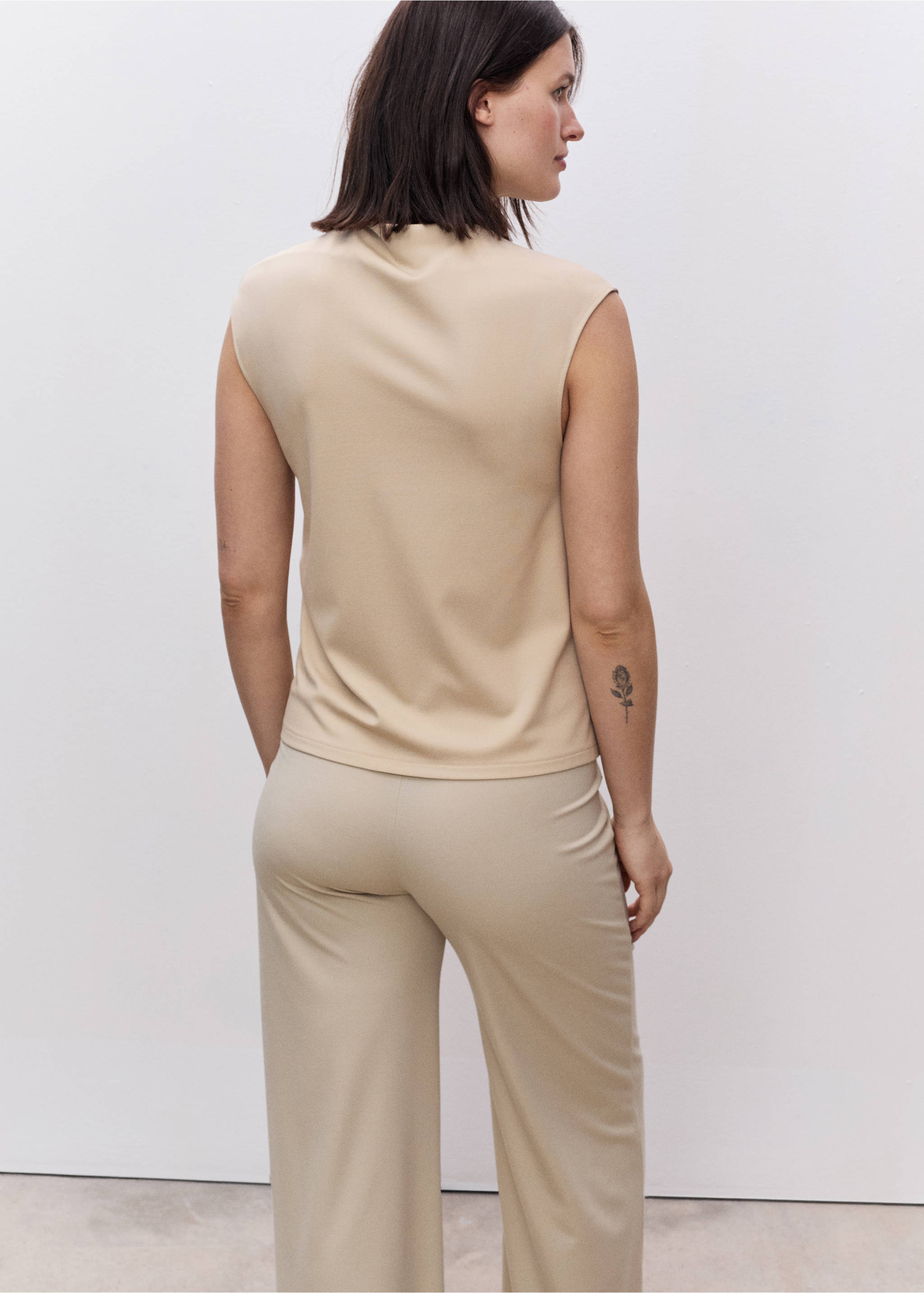 Wide leg maternity trousers - Reverse of the article, Sand. Ref: 87085759-00.