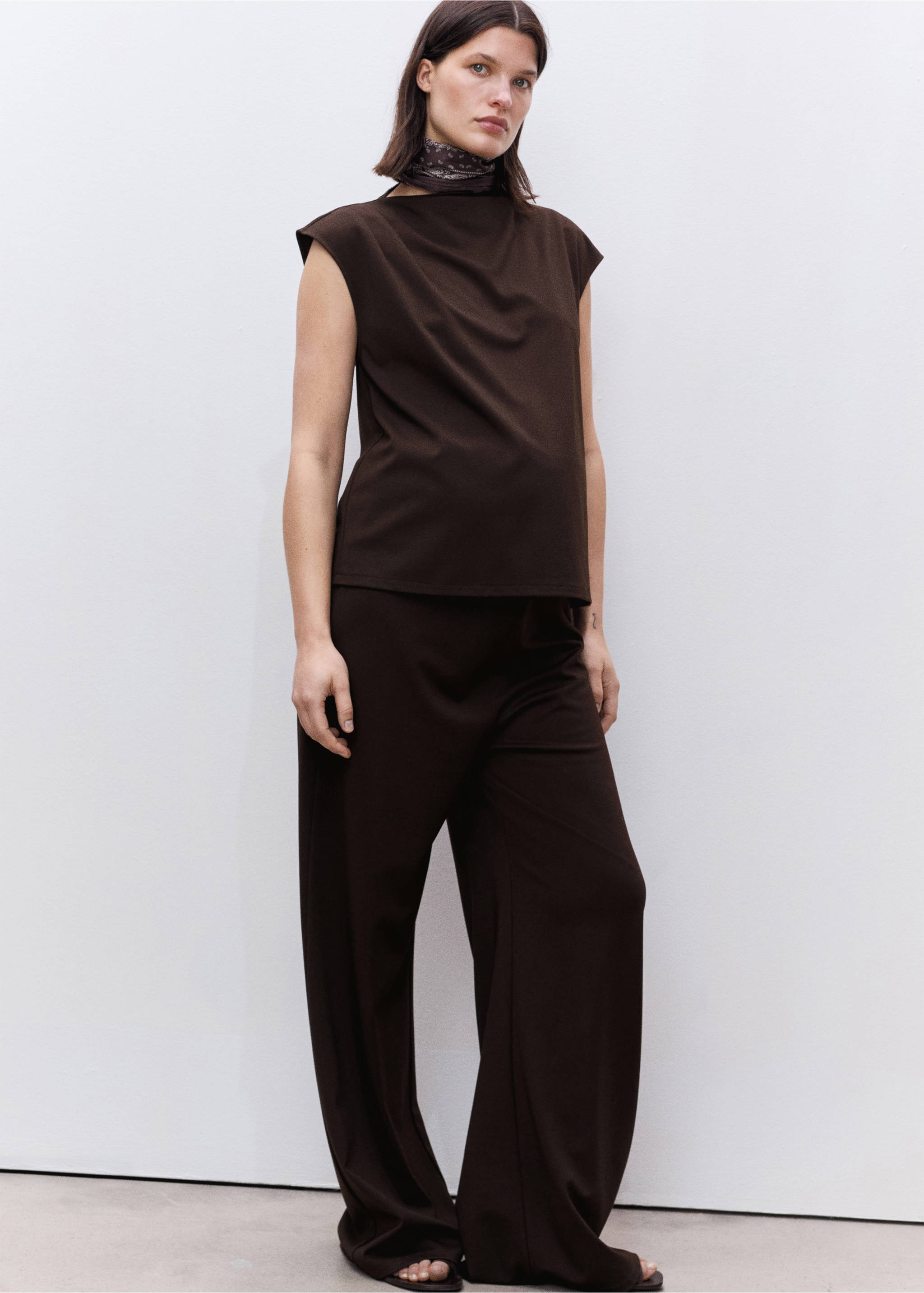 Pantalon de grossesse coupe large - Détail de l'article 1, Chocolat. Ref: 87085759-00.
