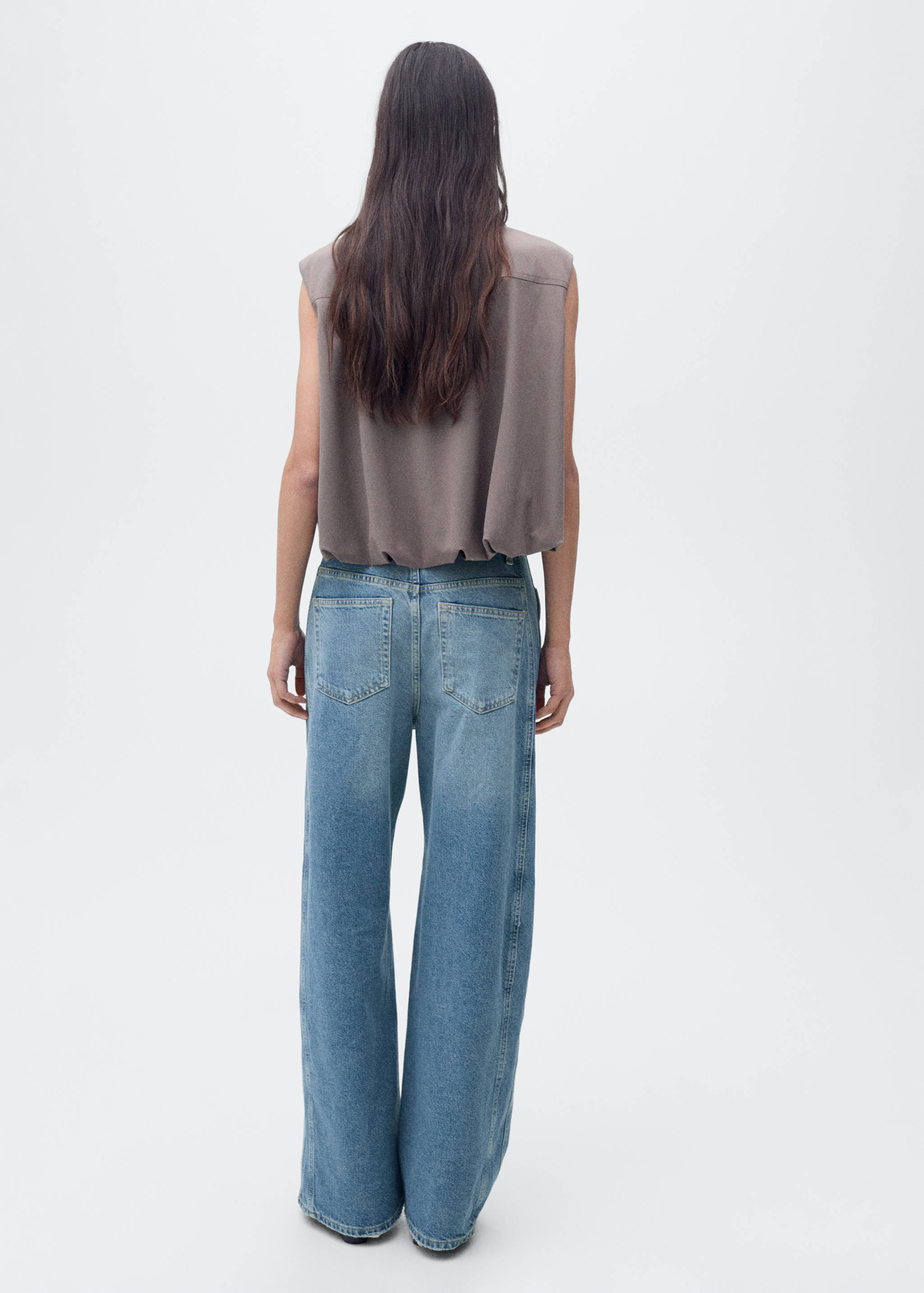 Jeans med ballongpassform och höd midja - Artikelns baksida