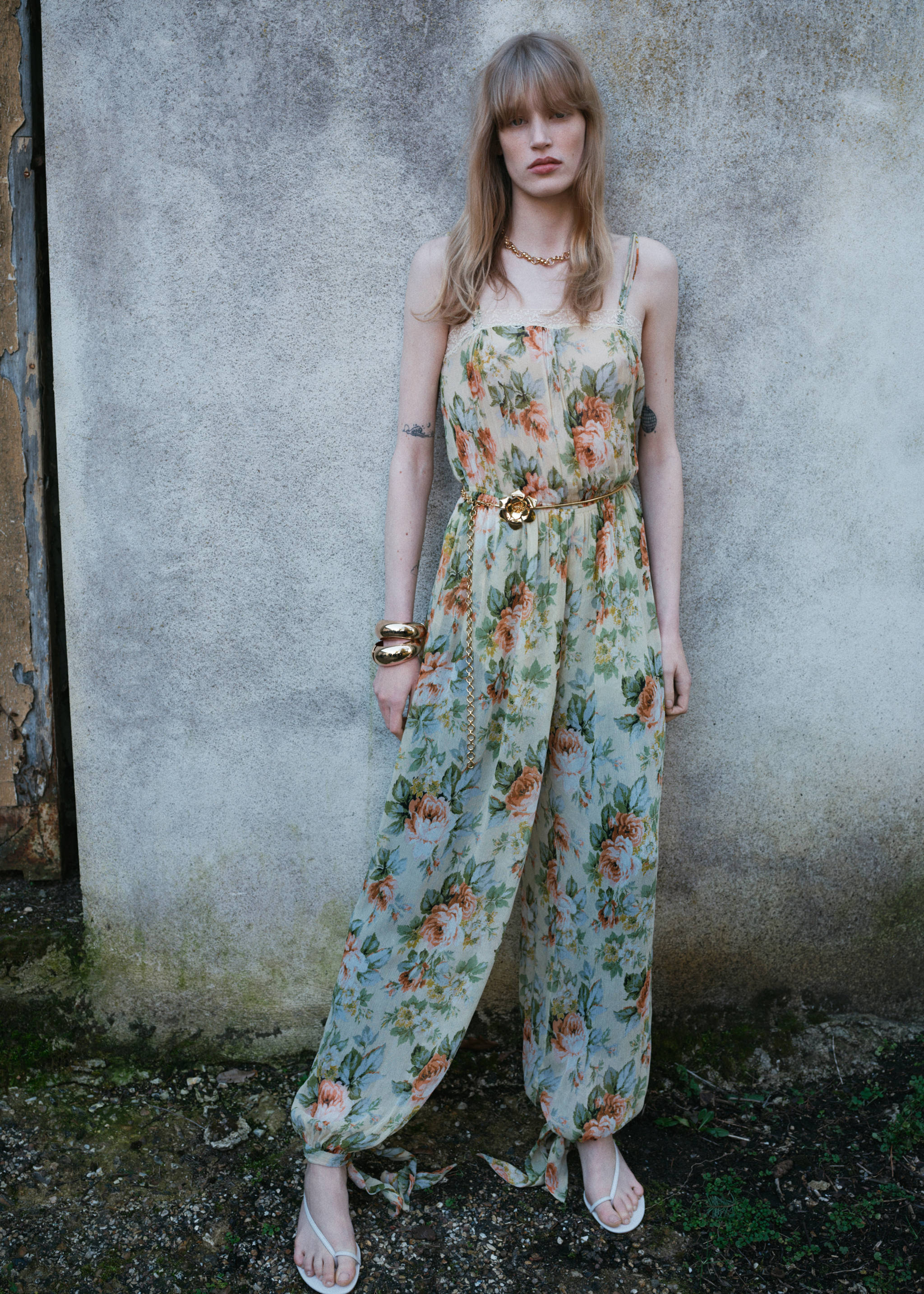 Long floral jumpsuit with puffed hem - Details of the article 7, Ecru. Ref: 87085765-00.