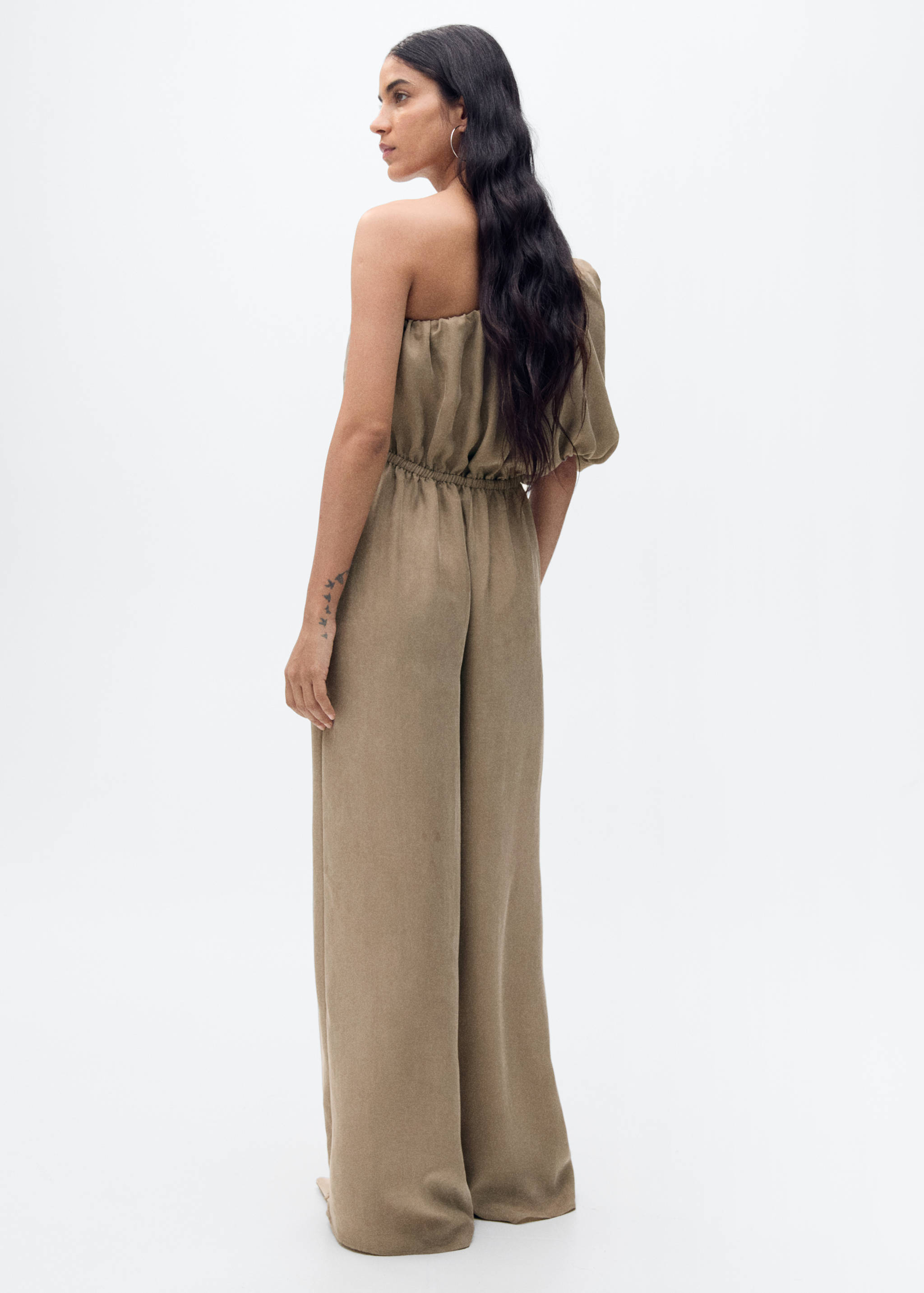 Long jumpsuit with asymmetrical gathered collar - Reverse of the article