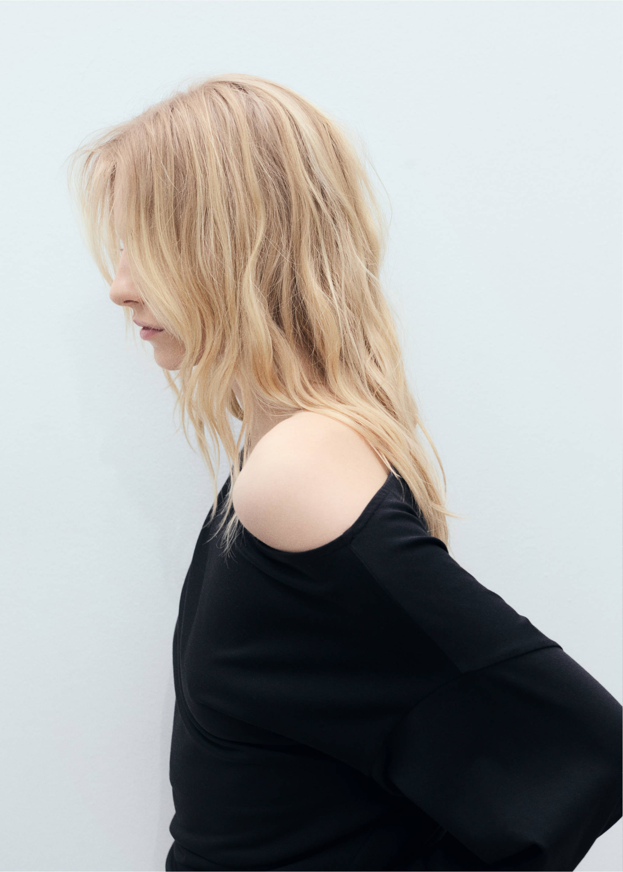 Short combined fabric draped dress - Details of the article 1, Black. Ref: 87085767-00.