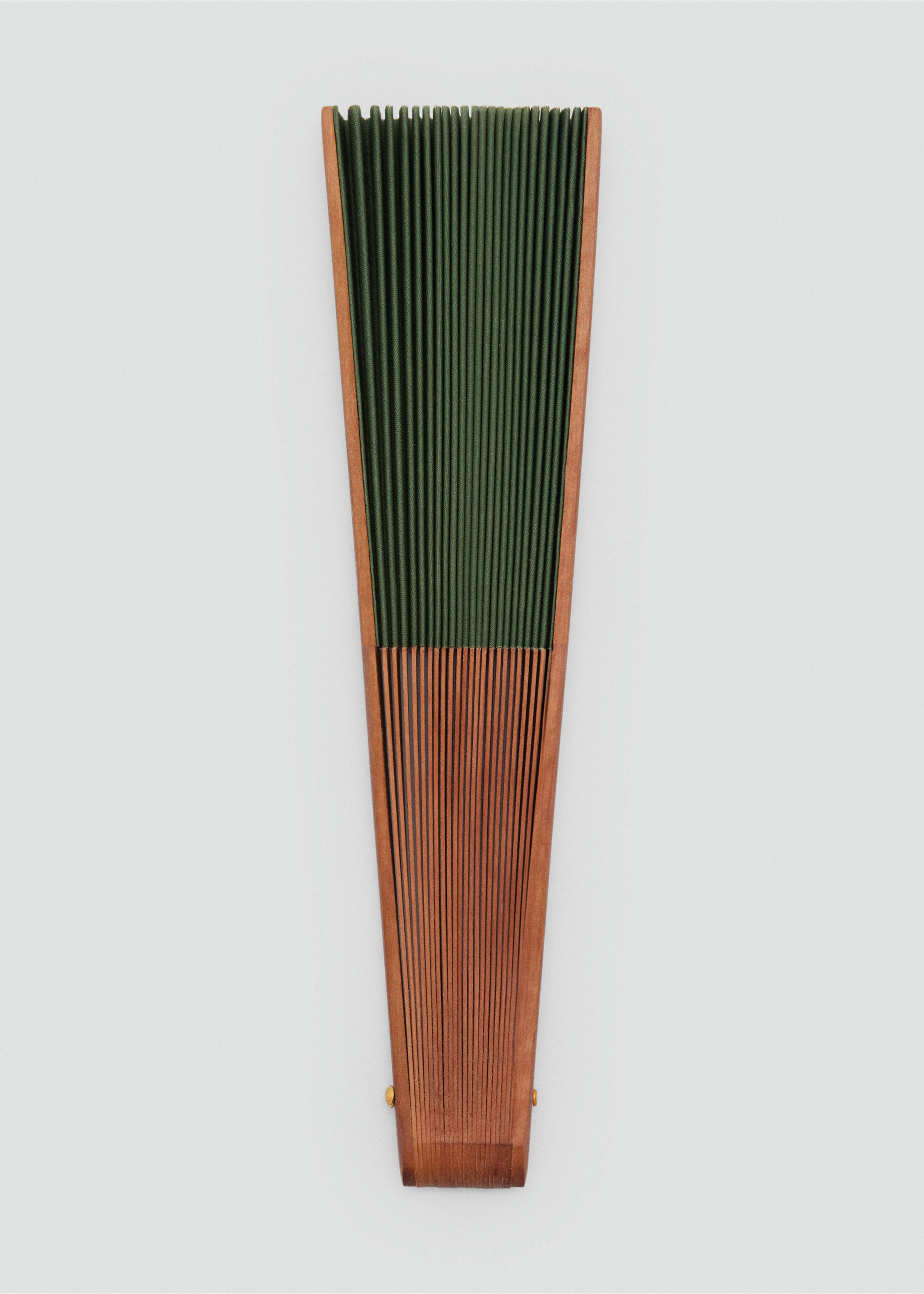 Smooth wooden fan - Article without model, Green. Ref: 87085925-00.