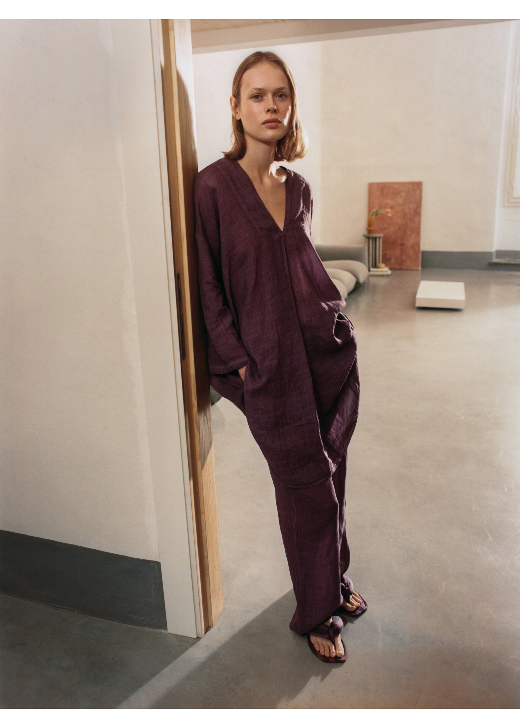 Ramie-Kaftan im Overdyed-Design - Detail des Artikels 6, Pflaume. Ref: 87085935-00.