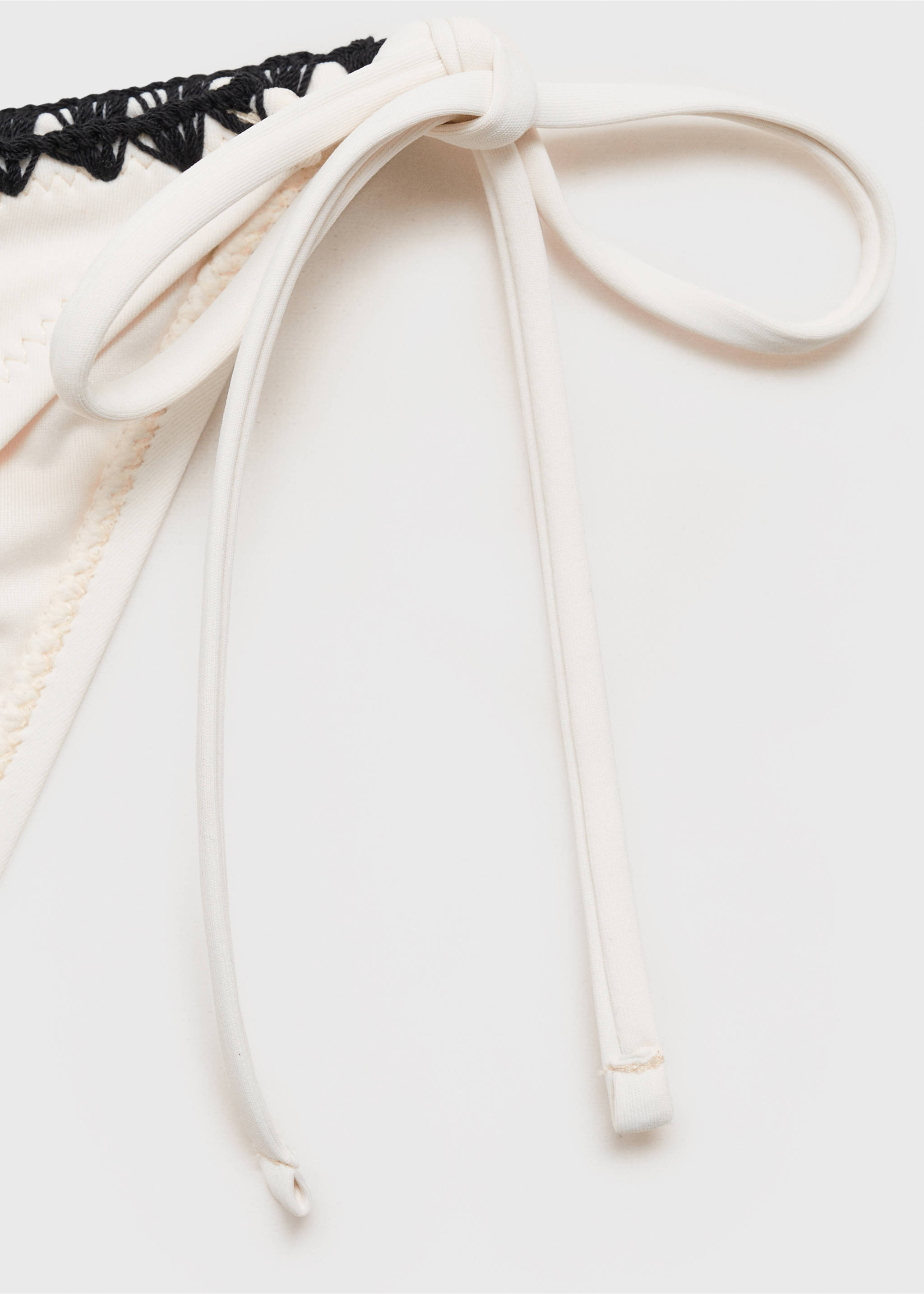 Bikini bottom with contrasting trims - Details of the article 8, White. Ref: 87085951-00.