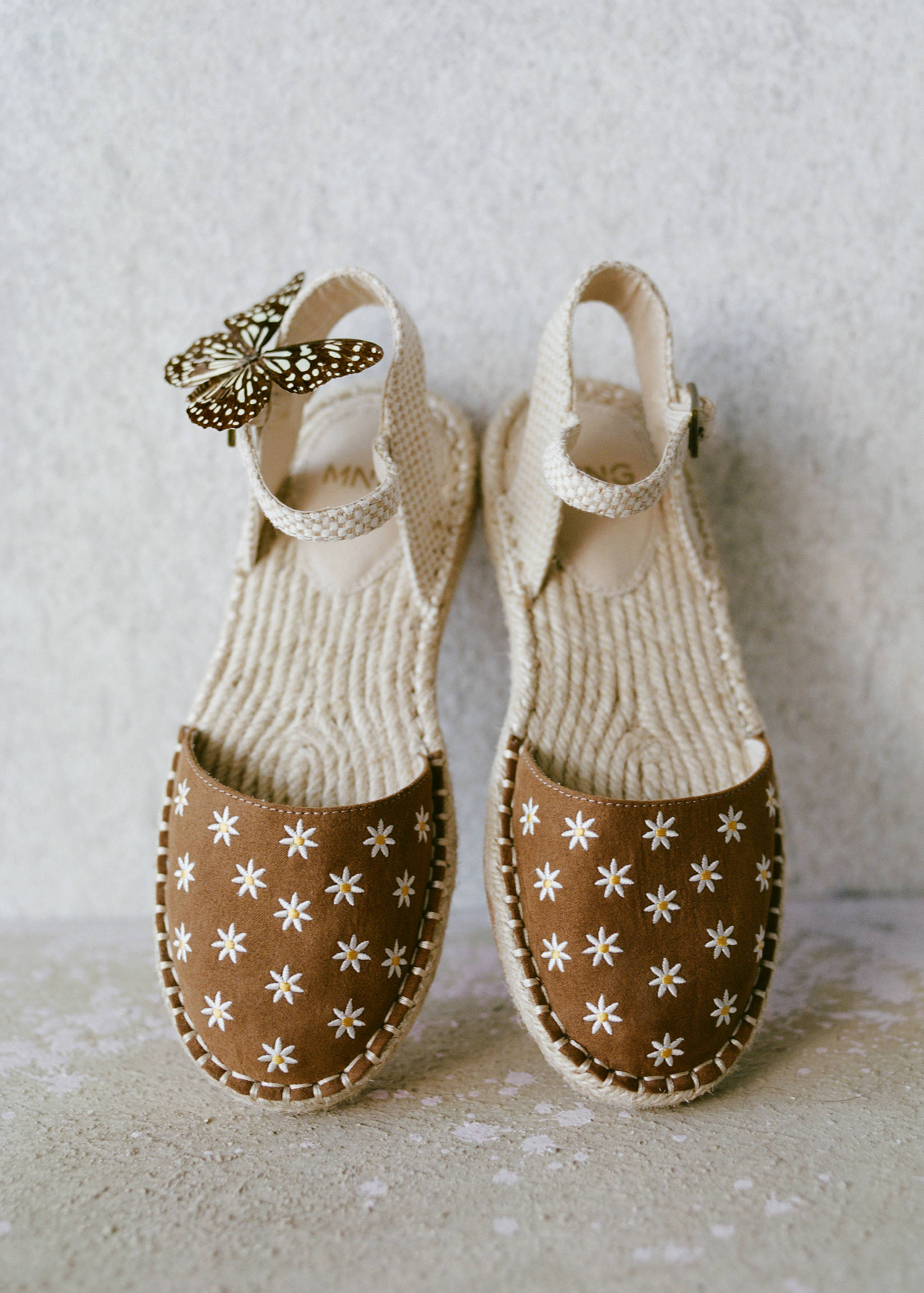 Geblümte Espadrilles mit Riemen - Detail des Artikels 9