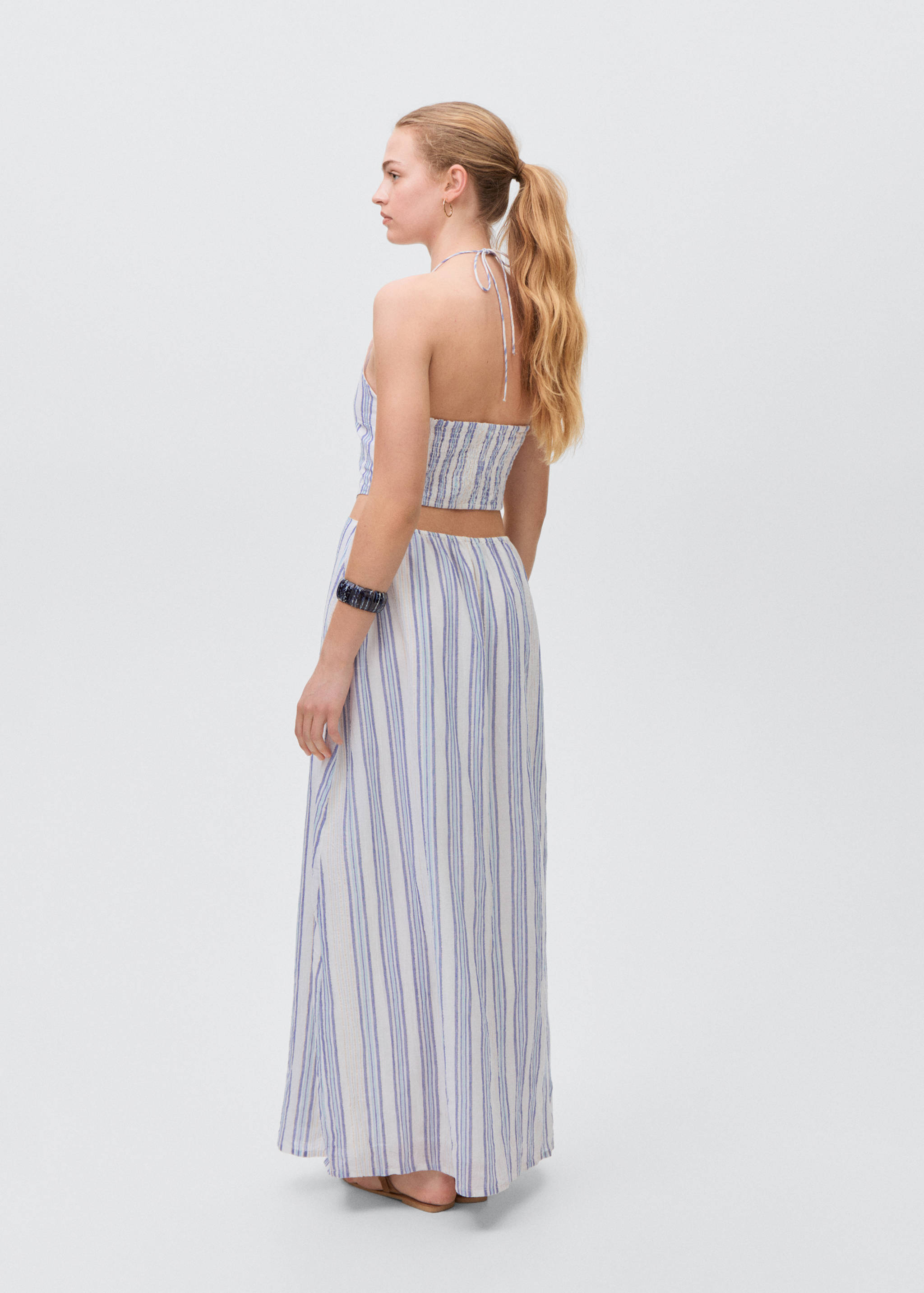 Vestido halter aberturas laterales - Reverso del artículo