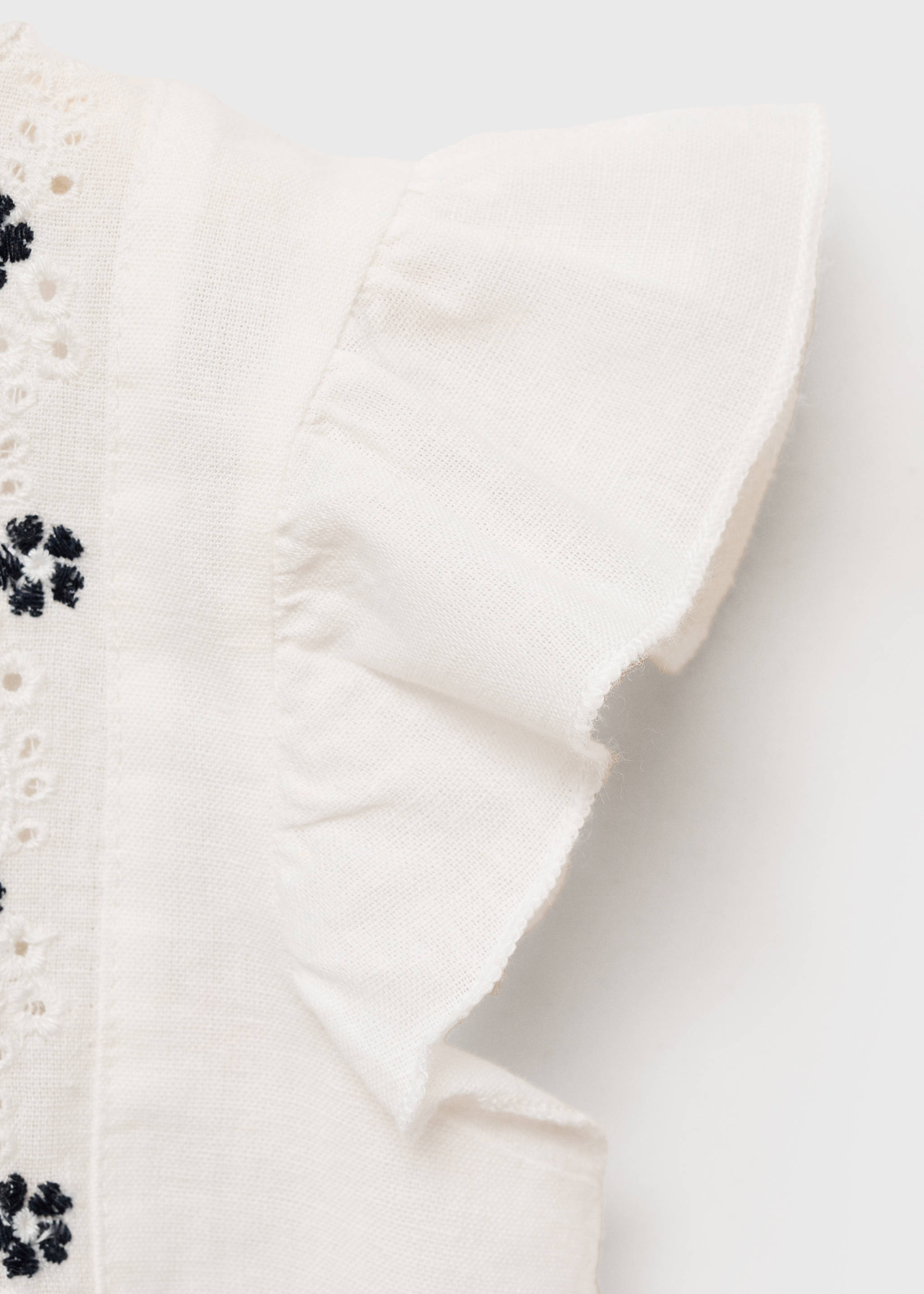 Embroidered details blouse - Details of the article 0