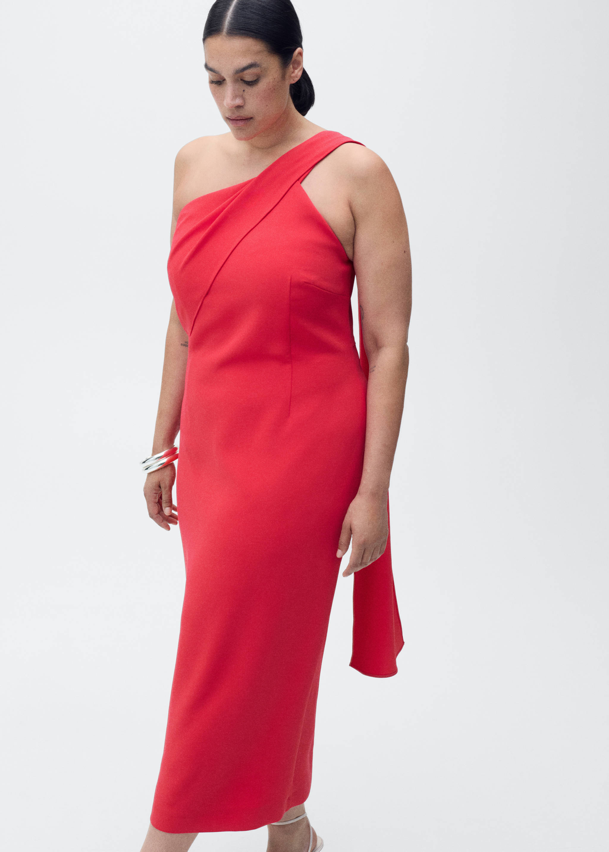 Asymmetrical bow-neck dress - Details of the article 5