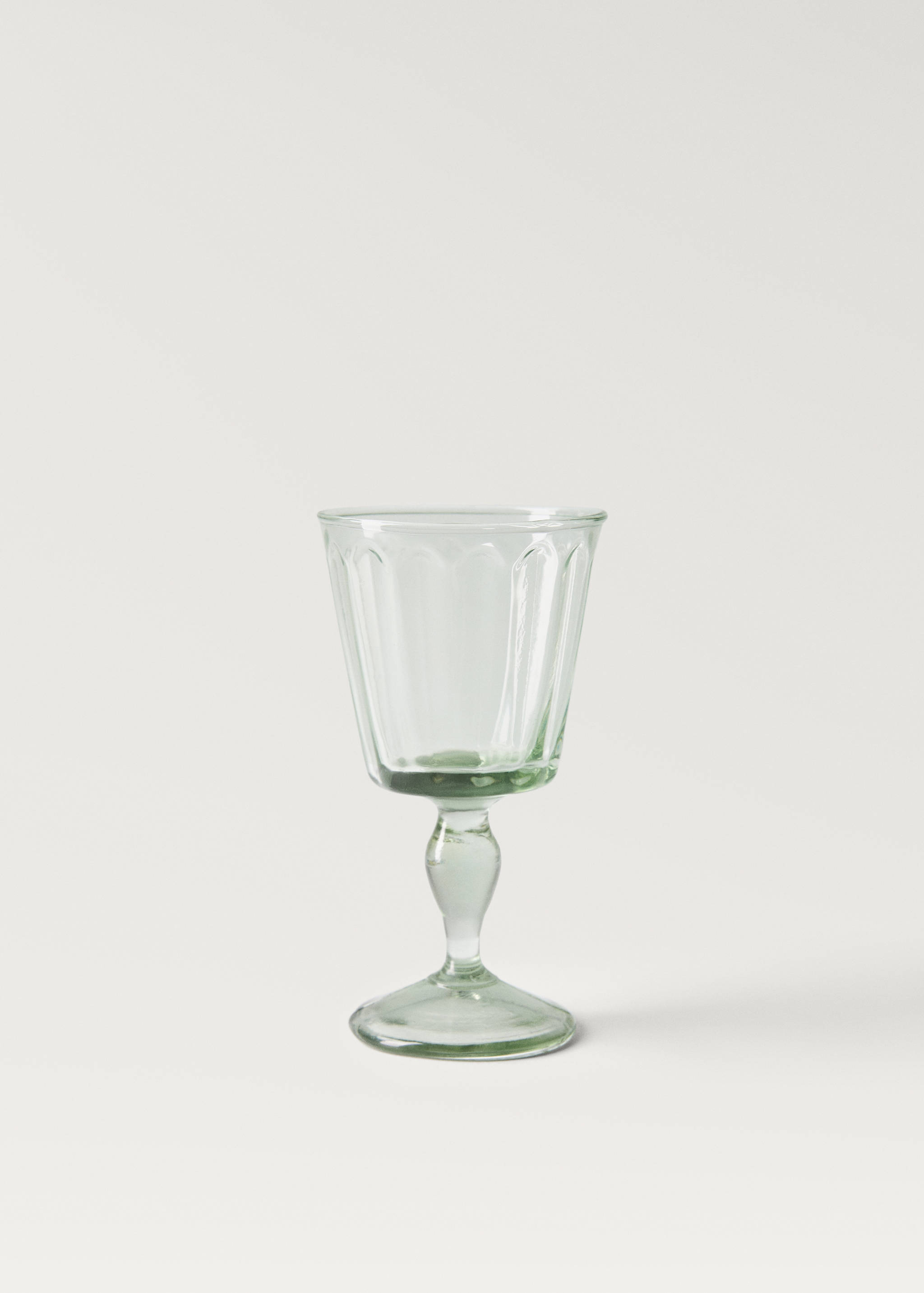 Embossed recycled glass goblet - Article without model
