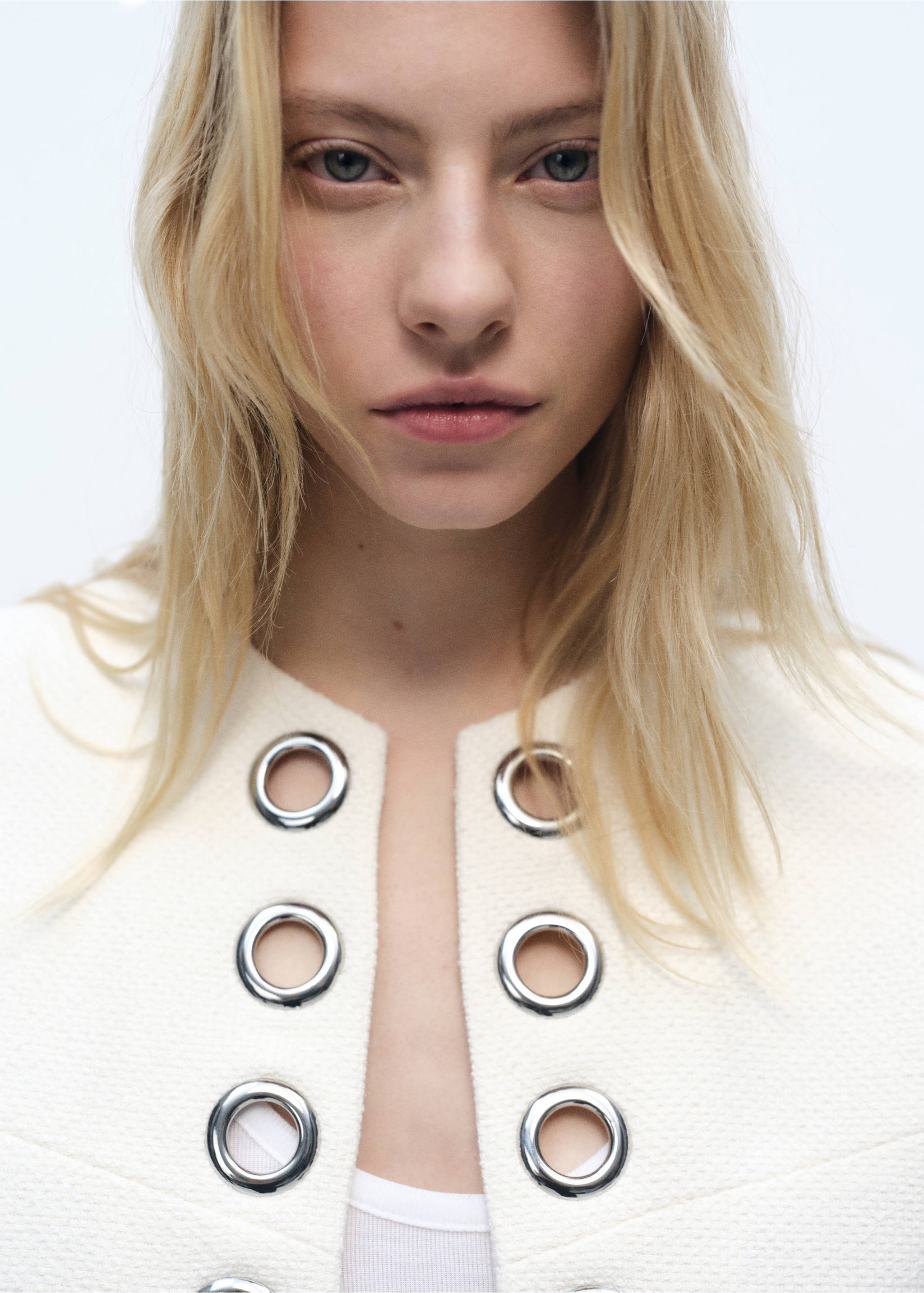 Cotton jacket with die-cut trim - Details of the article 1, White. Ref: 87086372-00.