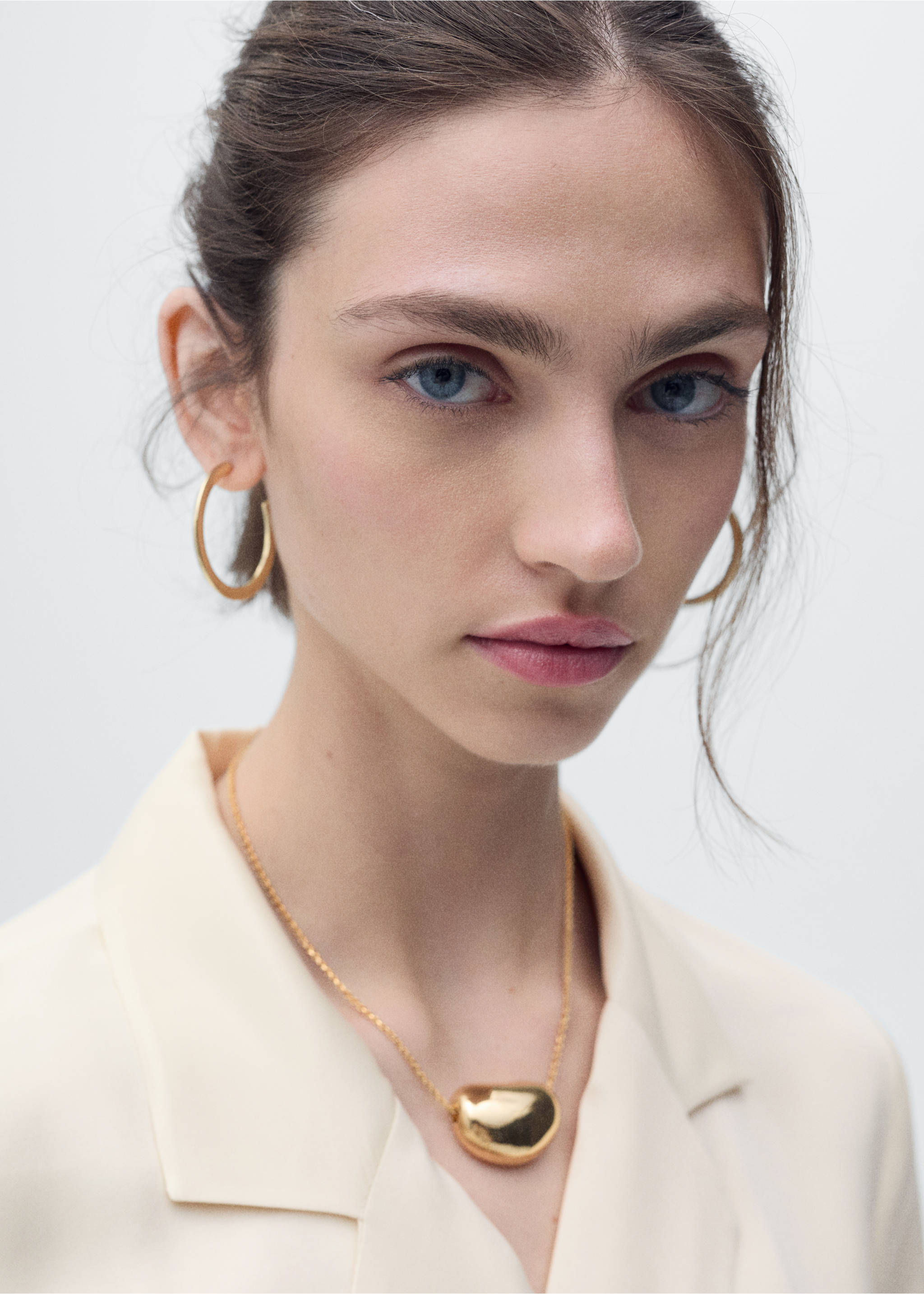 Wrap midi-dress with knot - Details of the article 1, Ecru. Ref: 87086719-00.