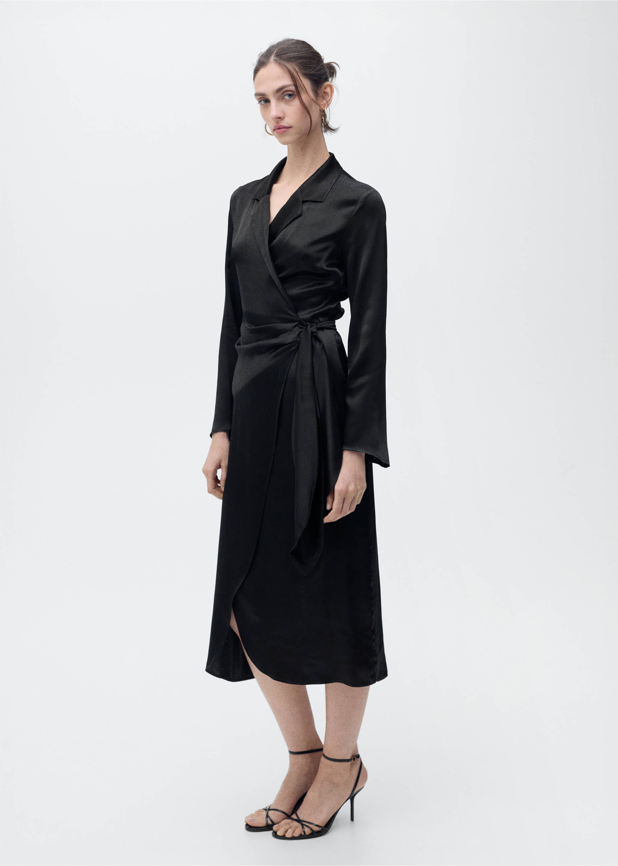 Midi-Kleid mit Knoten - Allgemeine Ansicht, Schwarz. Ref: 87086719-00.