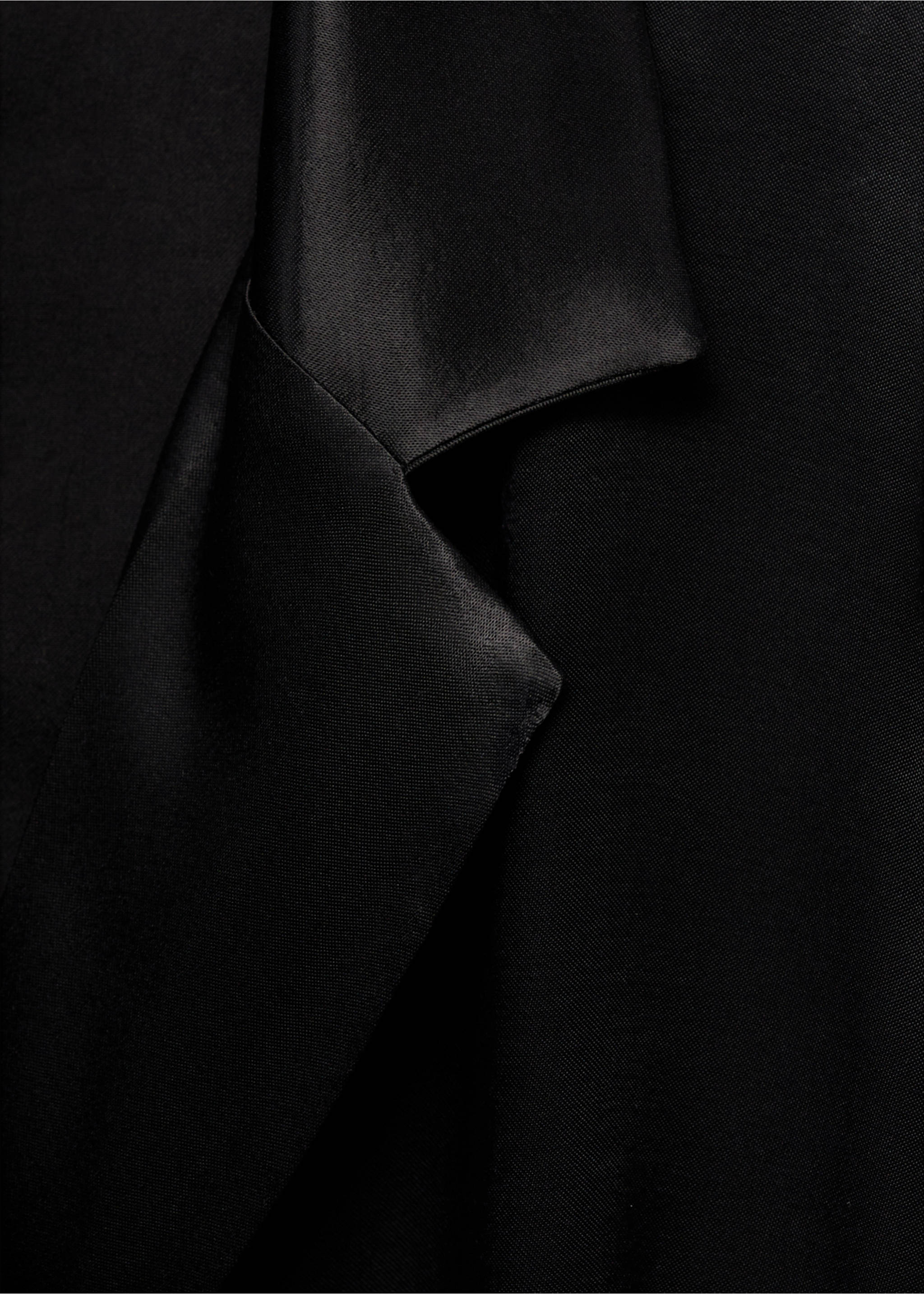Midi-Kleid mit Knoten - Detail des Artikels 8, Schwarz. Ref: 87086719-00.