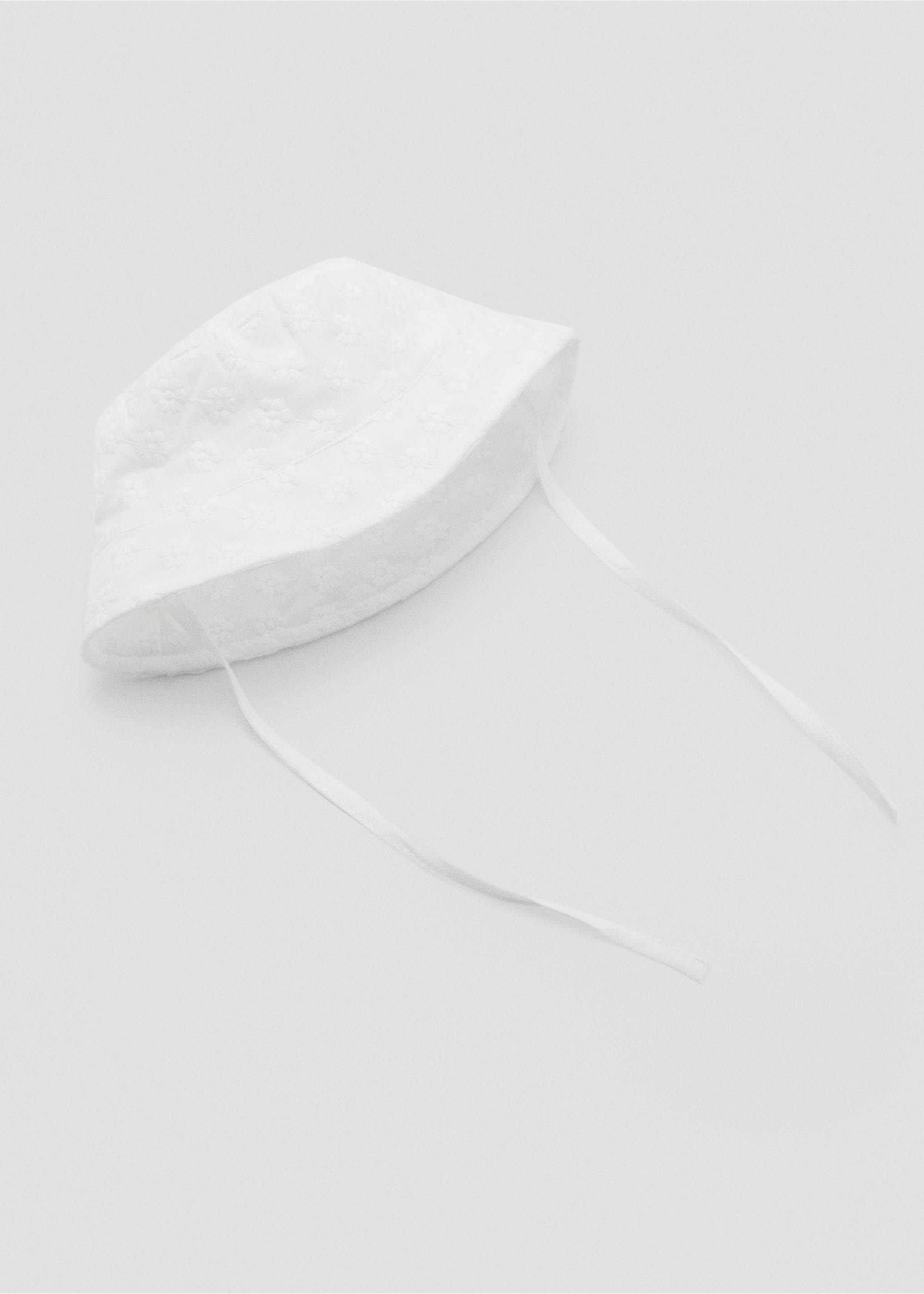 Embroidered bucket hat - Details of the article 1, White. Ref: 87086721-00.