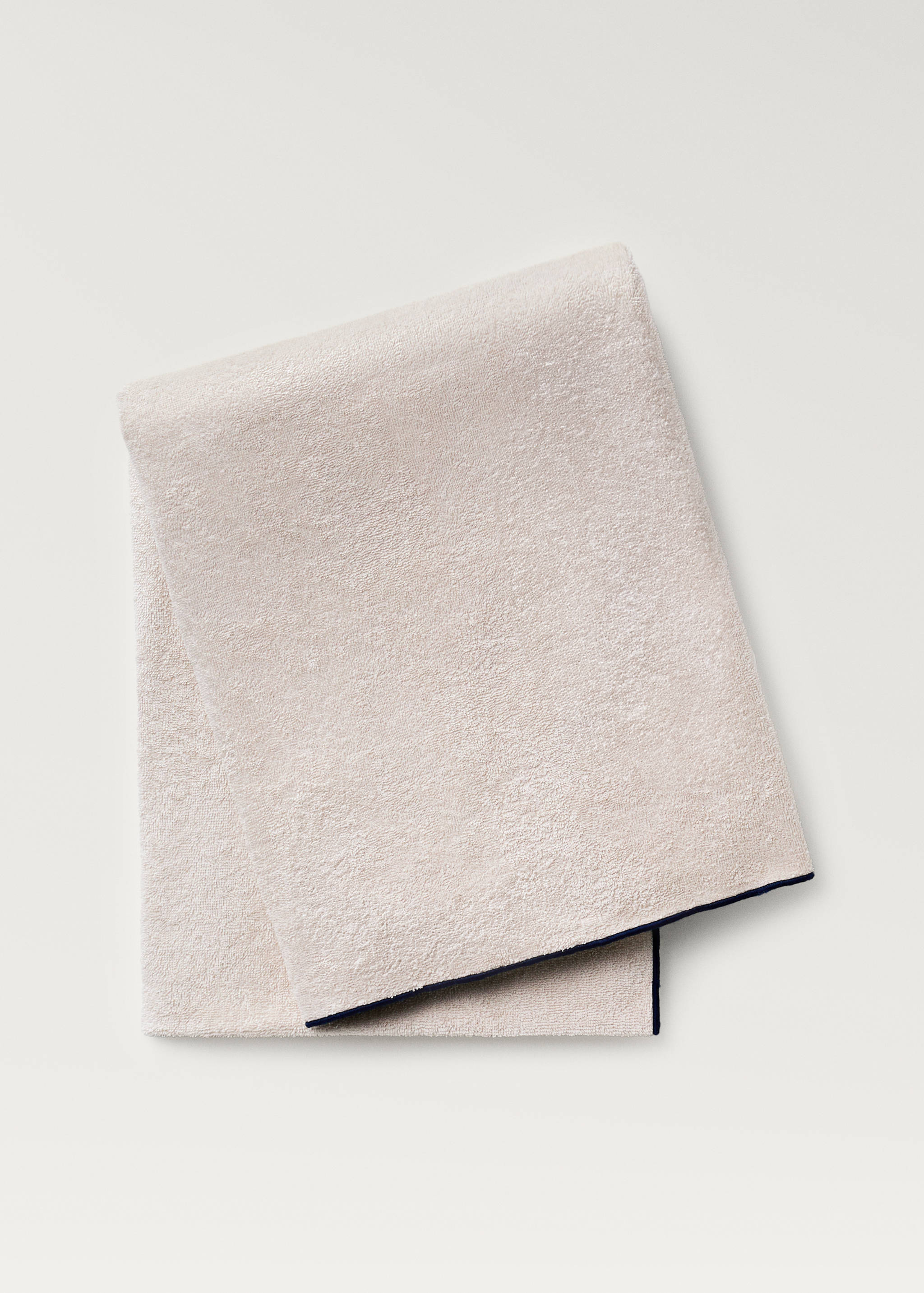 Beach towel with contrasting overlock - Article without model