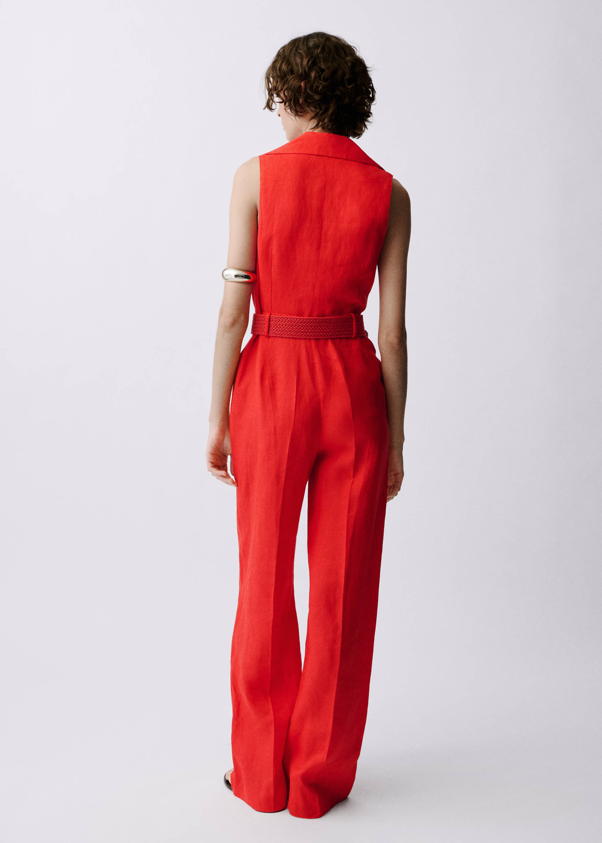 Linen shirt jumpsuit with belt - Reverse of the article
