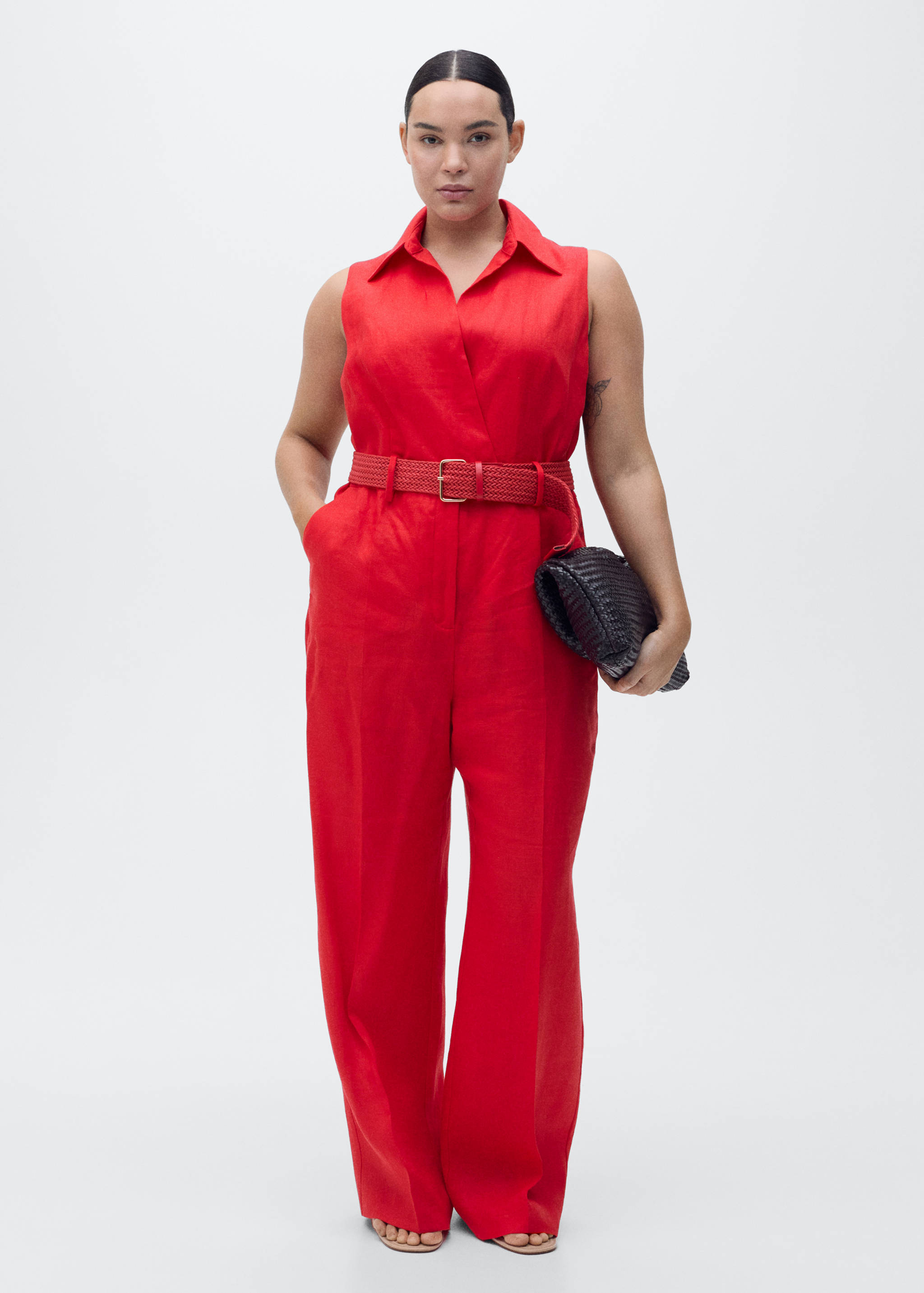 Linen shirt jumpsuit with belt - Details of the article 3